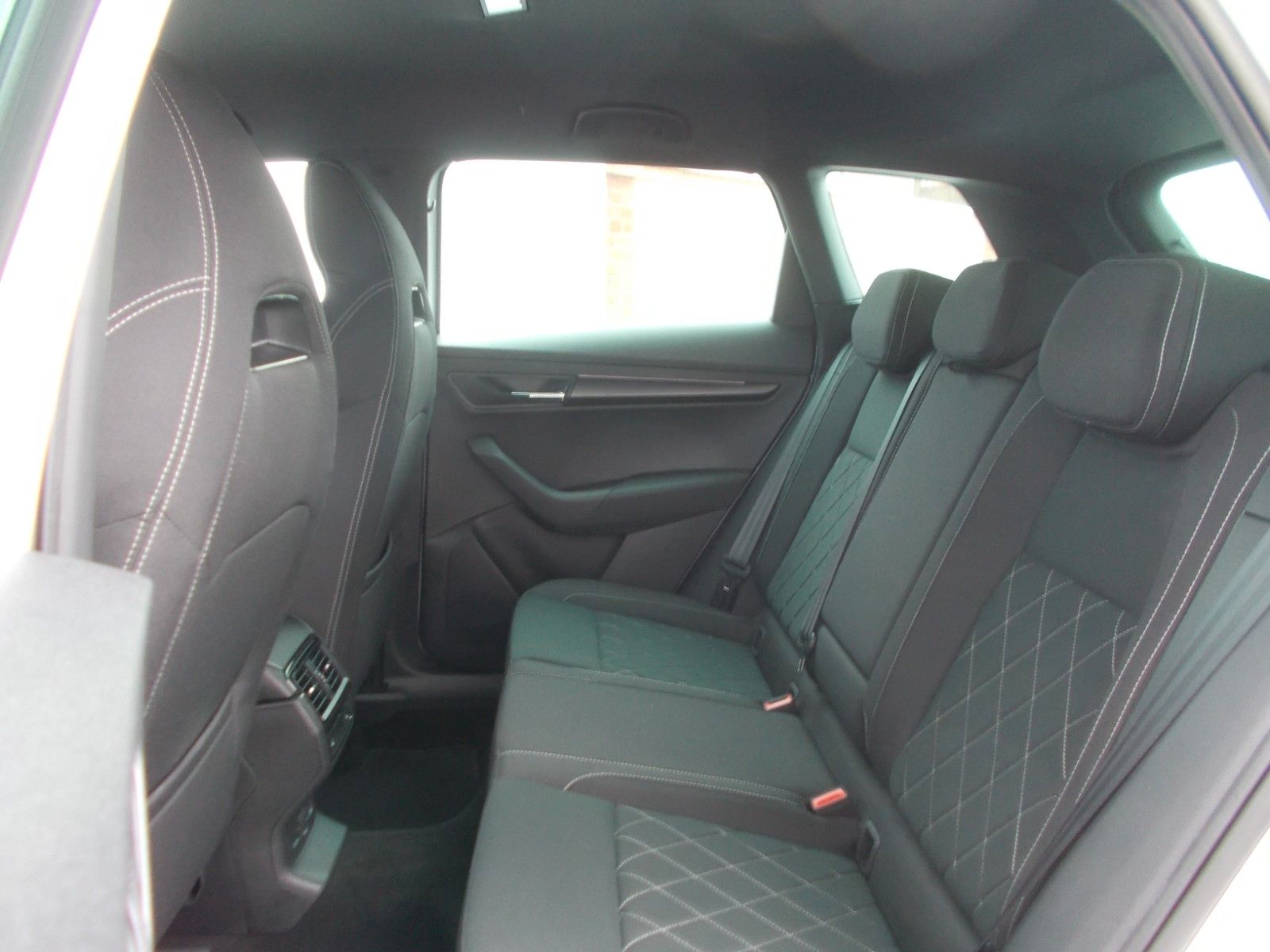 Skoda Karoq  1.5 TSI Sportline*DSG*Navi*LED *360° *AHK