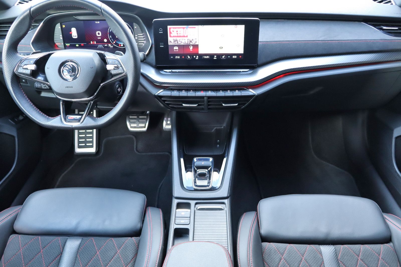 Skoda Octavia Combi RS 1.4 TSI iV DSG !LED+Navi+Pano!