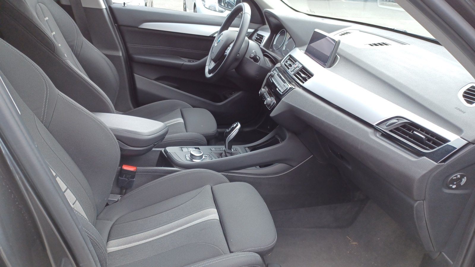 BMW X1 xDrive20i Advantage - Samsaru's Car Outlet