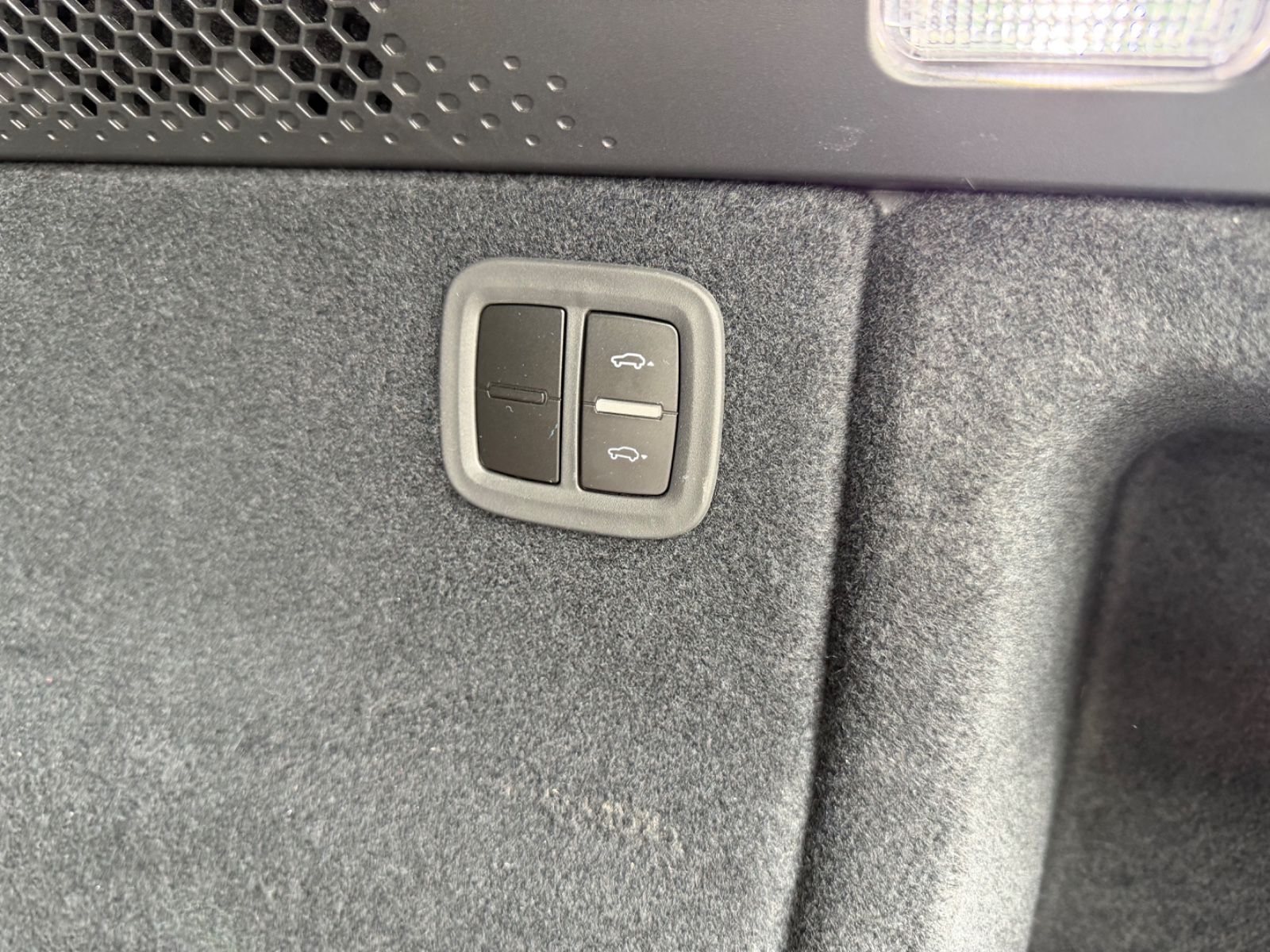 Porsche Macan Electric 4 S Pano Air Matrix LED Bose ACC