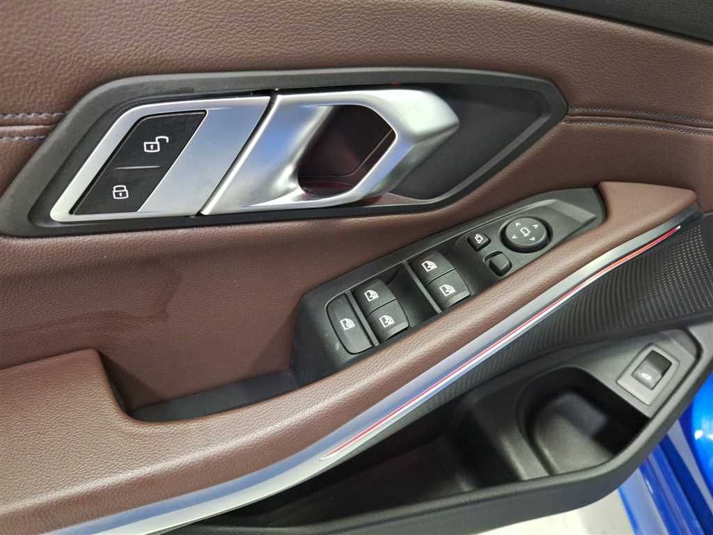 BMW 320d Touring M Sport Steptronic - Samsaru's Car Outlet