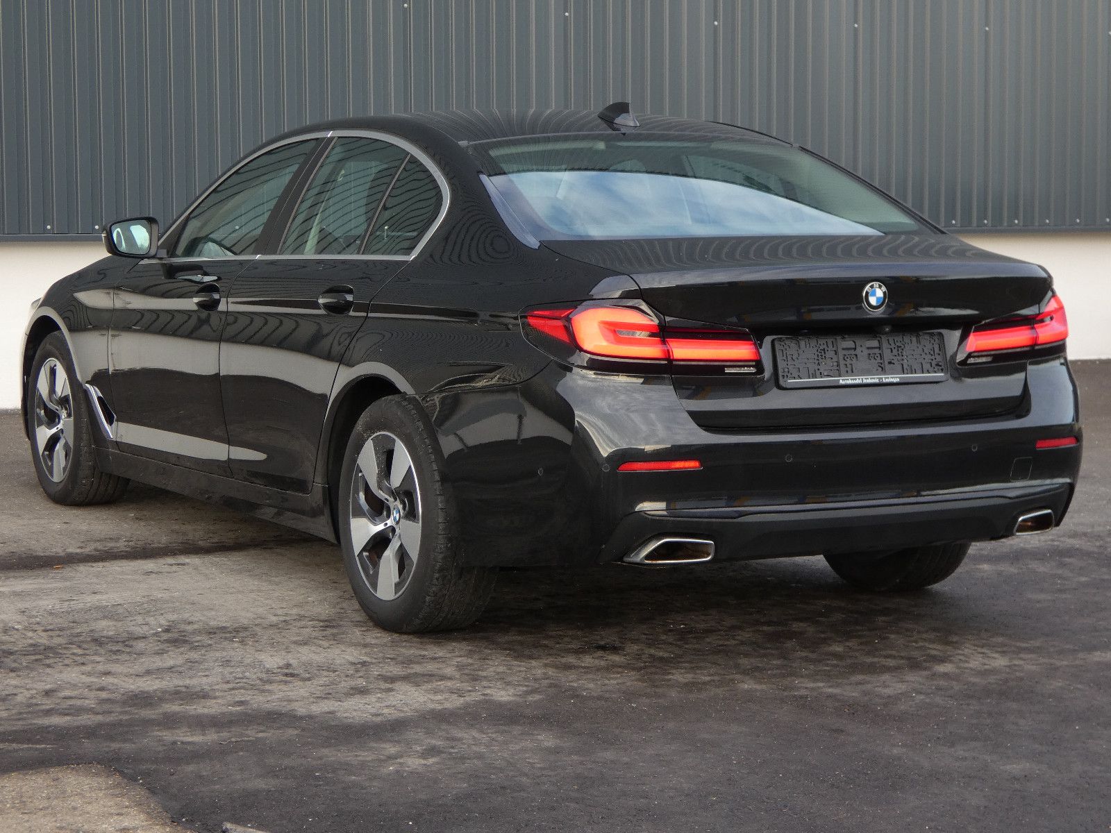 BMW 520d xDrive LED Leder Navi Kamera 1-Hand Facelif