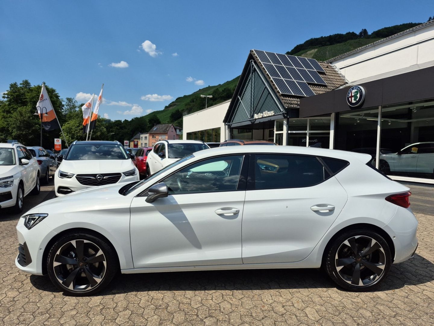 Cupra Leon 1.5 eTSI - Samsaru's Car Outlet