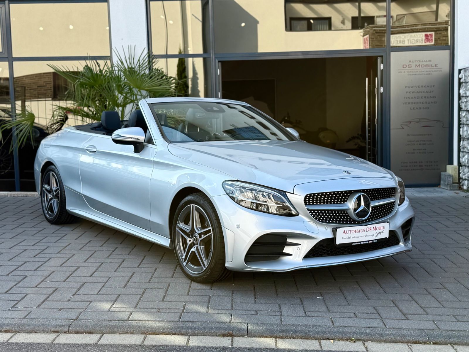 Mercedes-Benz C 200 Cabrio AMG Line - Samsaru's Car Outlet