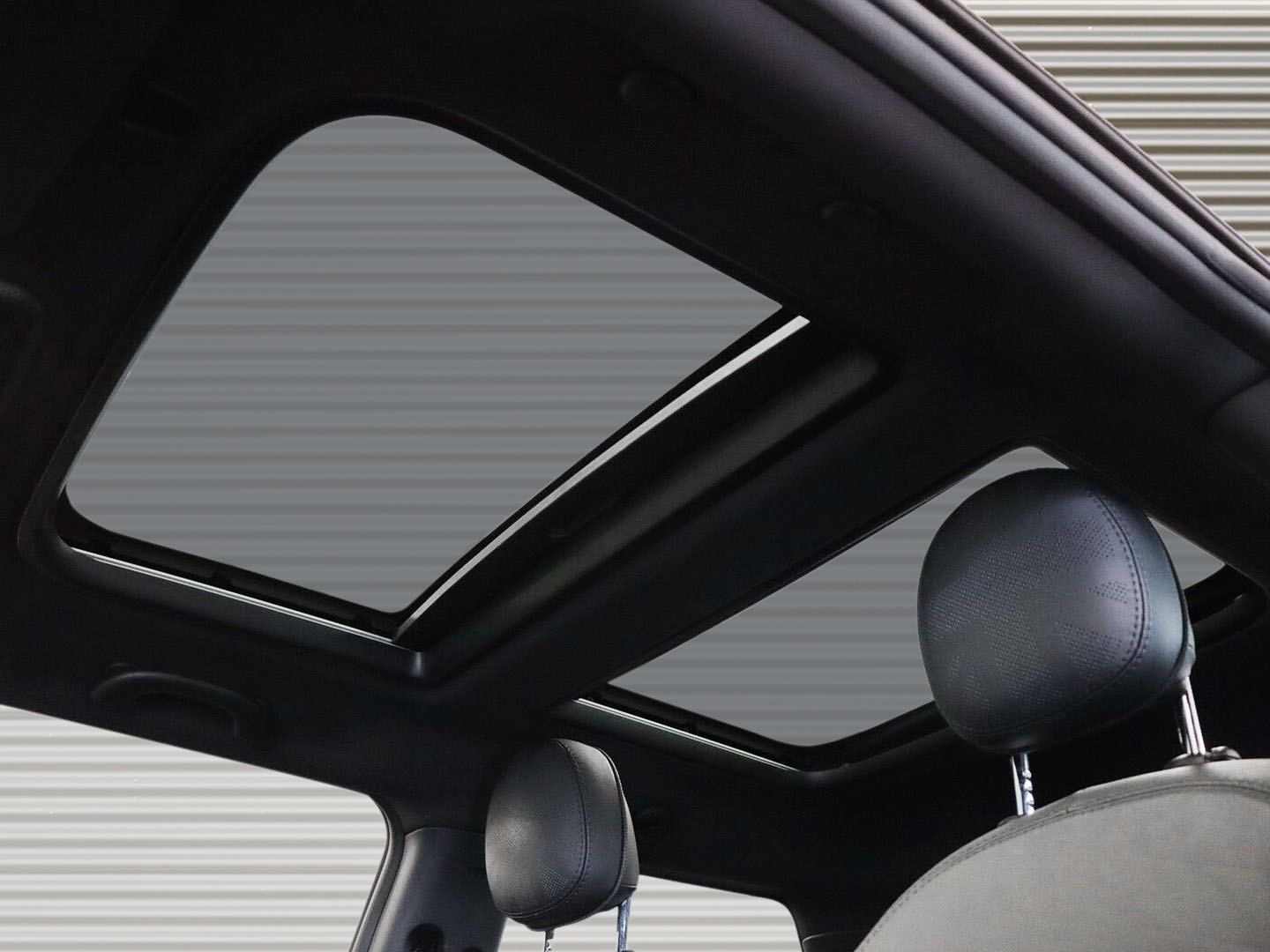 MINI Cooper SE - Samsaru's Car Outlet