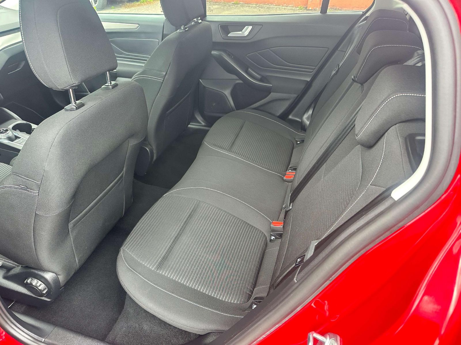Ford Focus Titanium X Aut.+SHZ+RFK+ACC+NAVI+PDC+