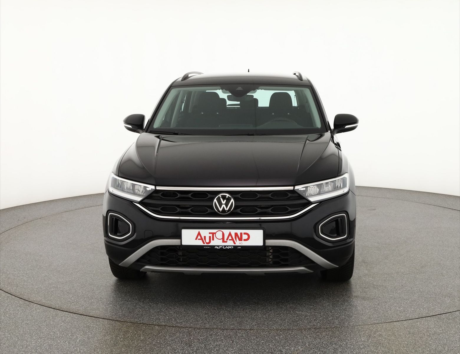 Volkswagen T-Roc 1.5 TSI DSG - Samsaru's Car Outlet