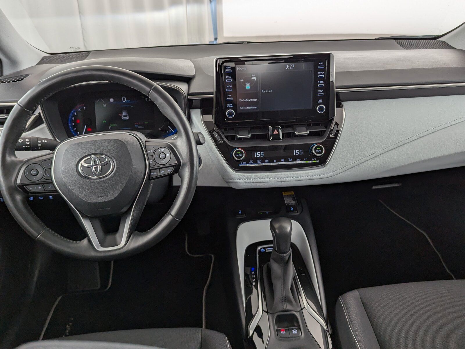 Toyota Corolla 1.8 Hybrid Club - Samsaru's Car Outlet