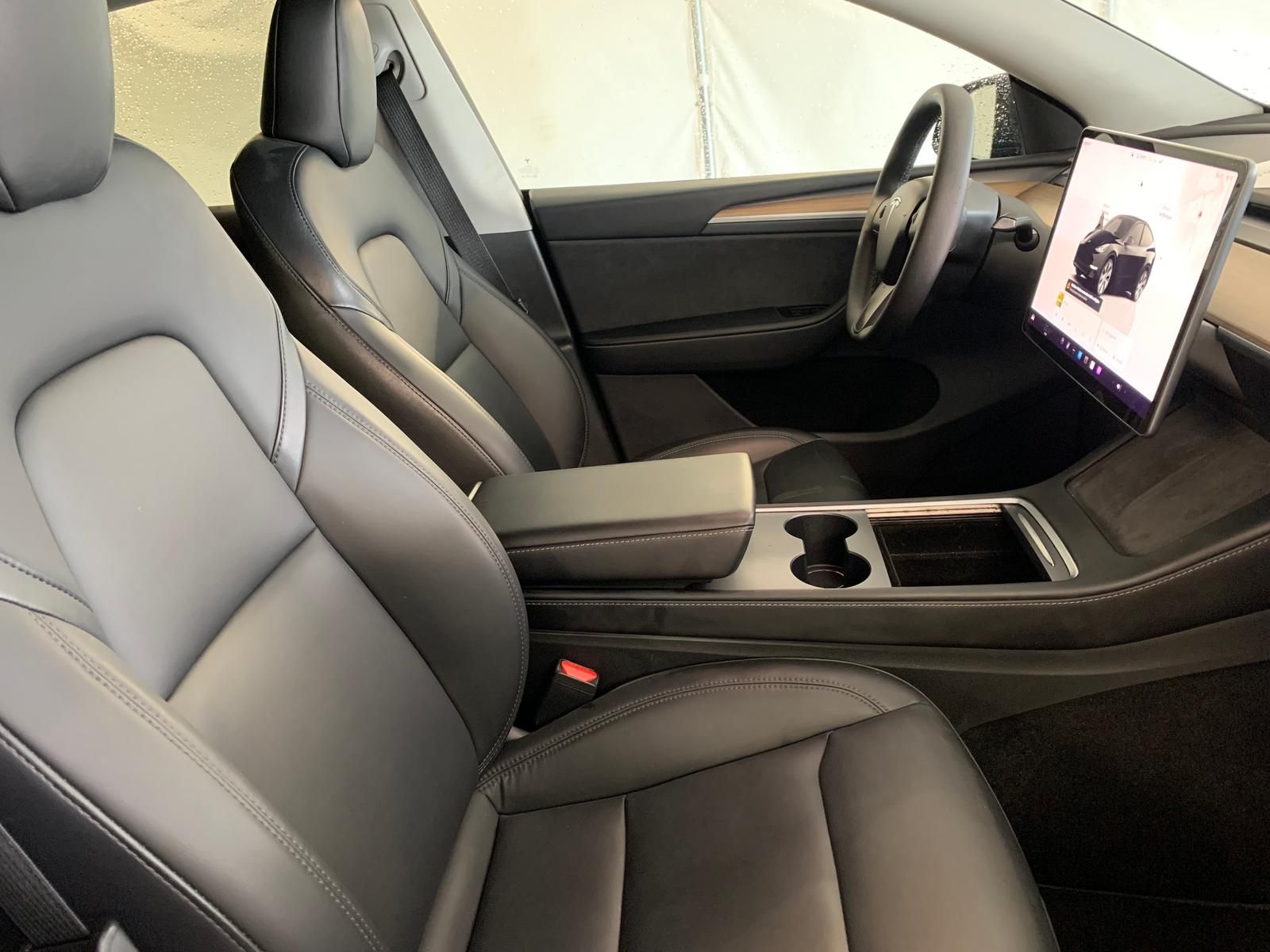 Tesla Model Y Long Range Dual AWD 360 Kam Autopilot 3