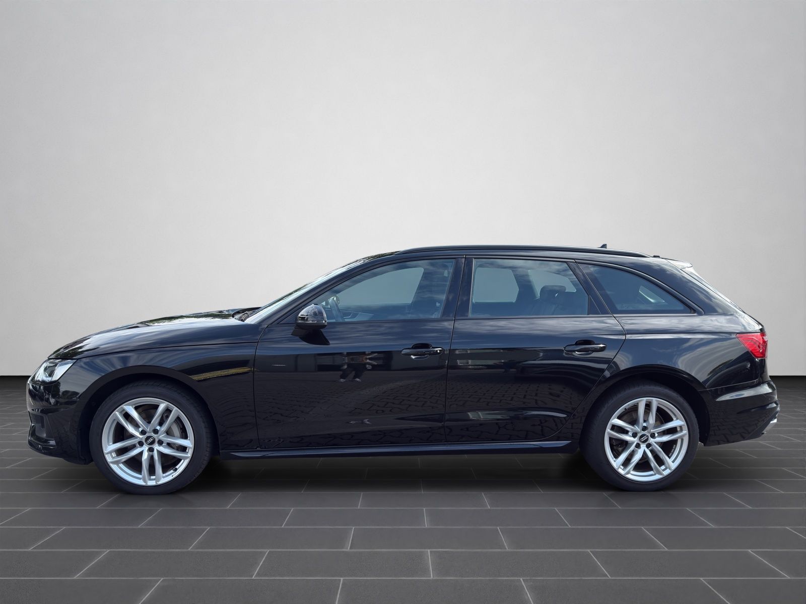 Audi A4 Avant 40 TDI advanced S tronic - Samsaru's Car Outlet