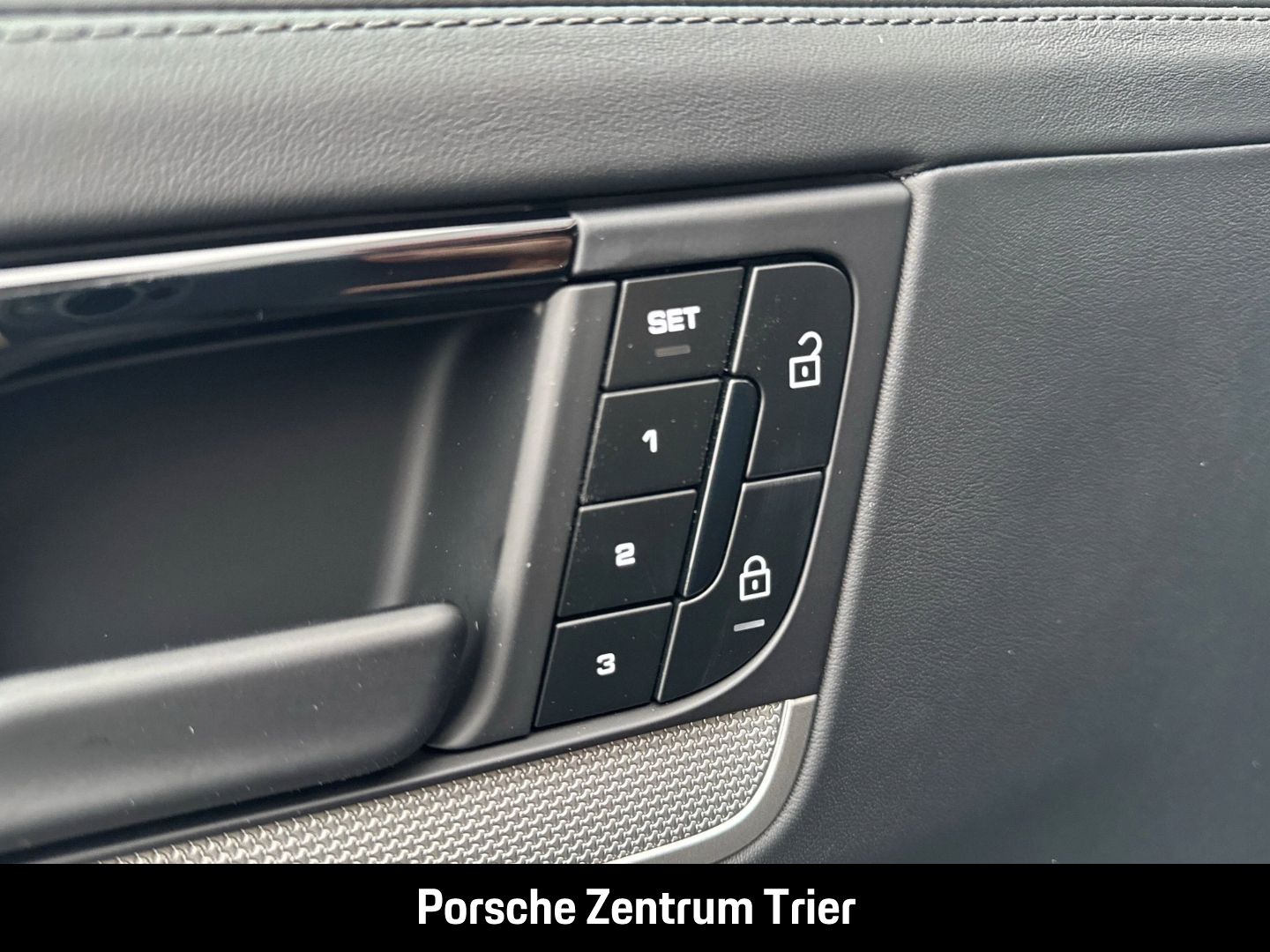 Porsche Cayenne E-Hybrid Coupe Panoramadach InnoDrive
