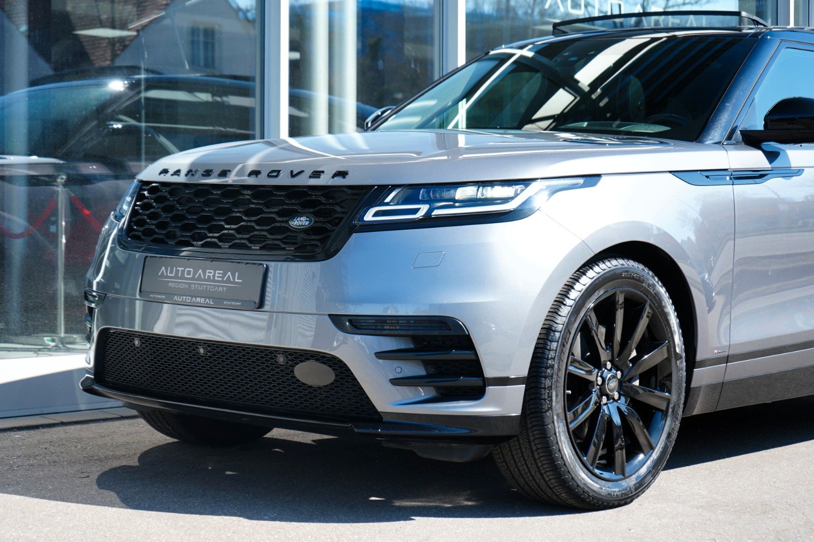 Range Rover Velar R-Dynamic - Samsaru's Car Outlet