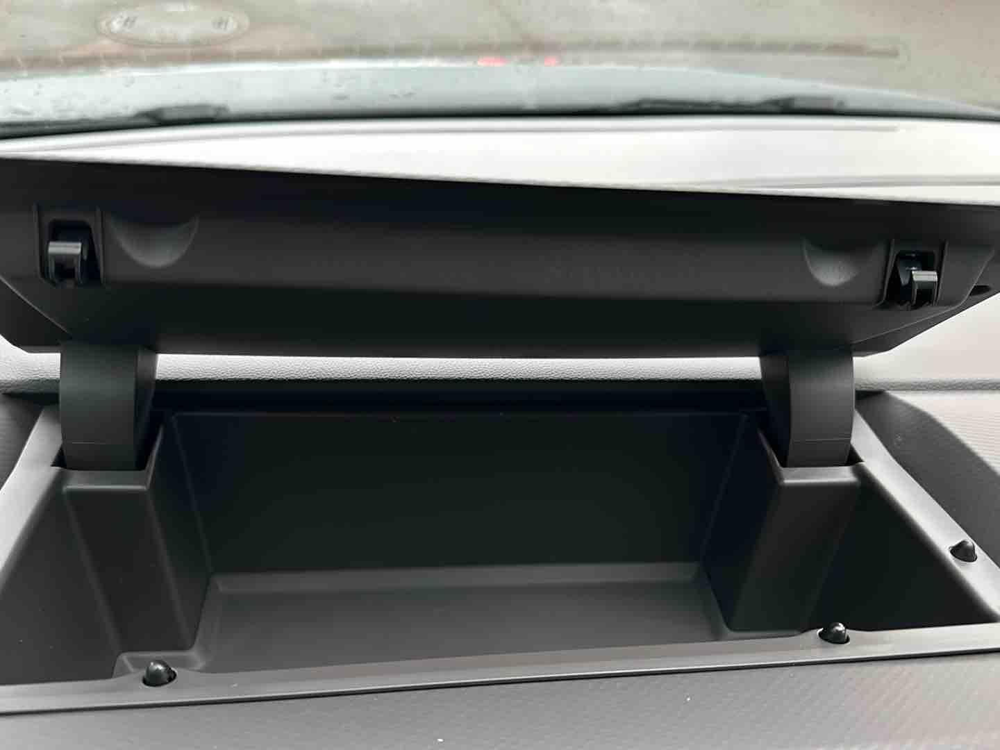 Volkswagen T7 Multivan 2.0 TDI Life - Samsaru's Car Outlet