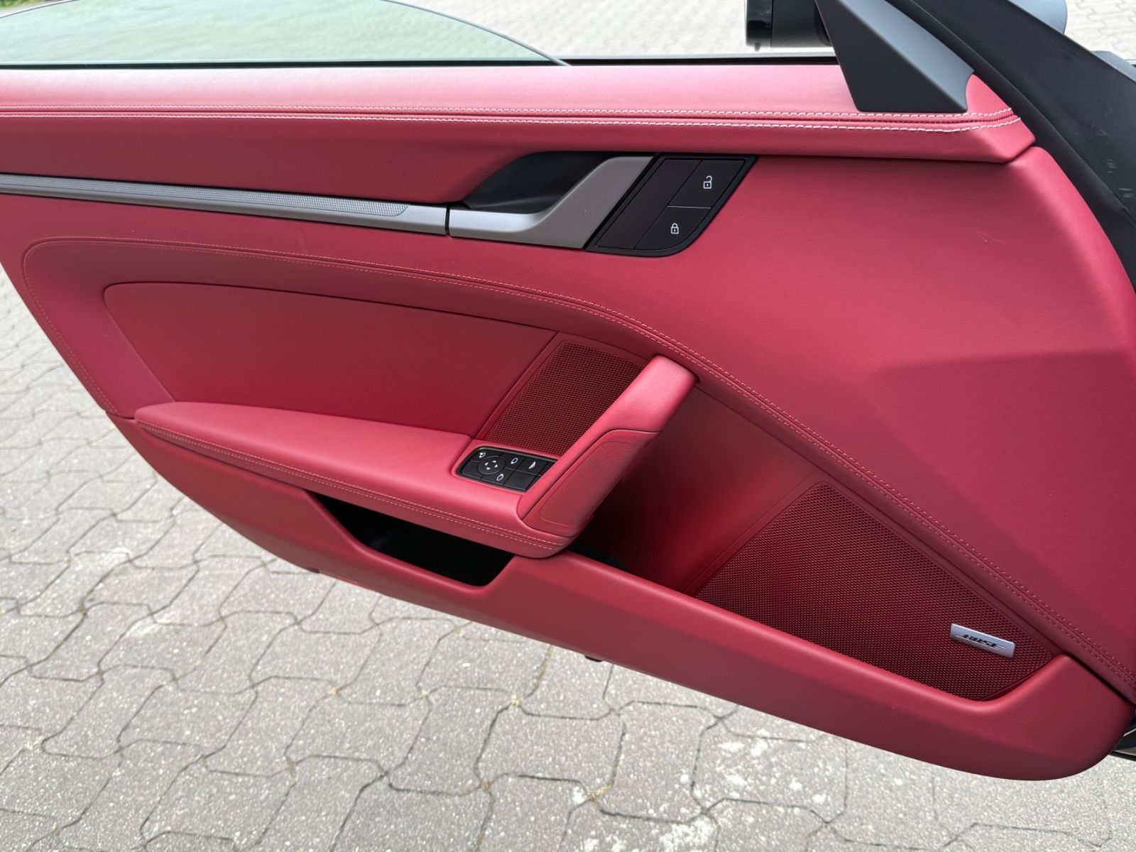 Porsche 911 992 CARRERA 4 CABRIOLET, SPORTABGAS, CHRONO