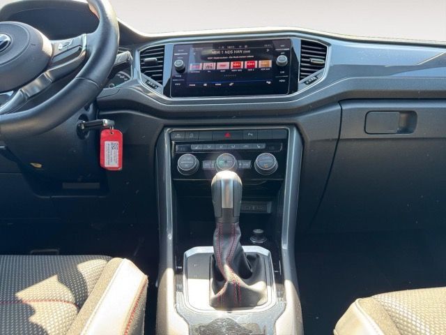 Volkswagen T-Roc 2.0 TDI DSG Sport - Samsaru's Car Outlet