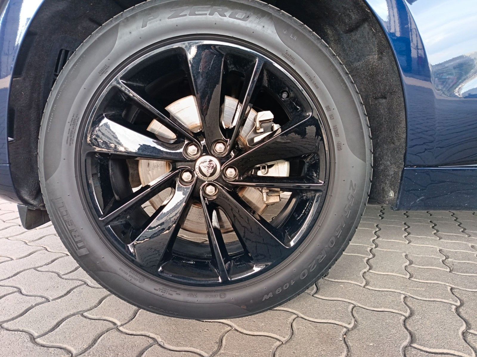 Jaguar F-Pace D200 R-DYNAMIC SE AWD