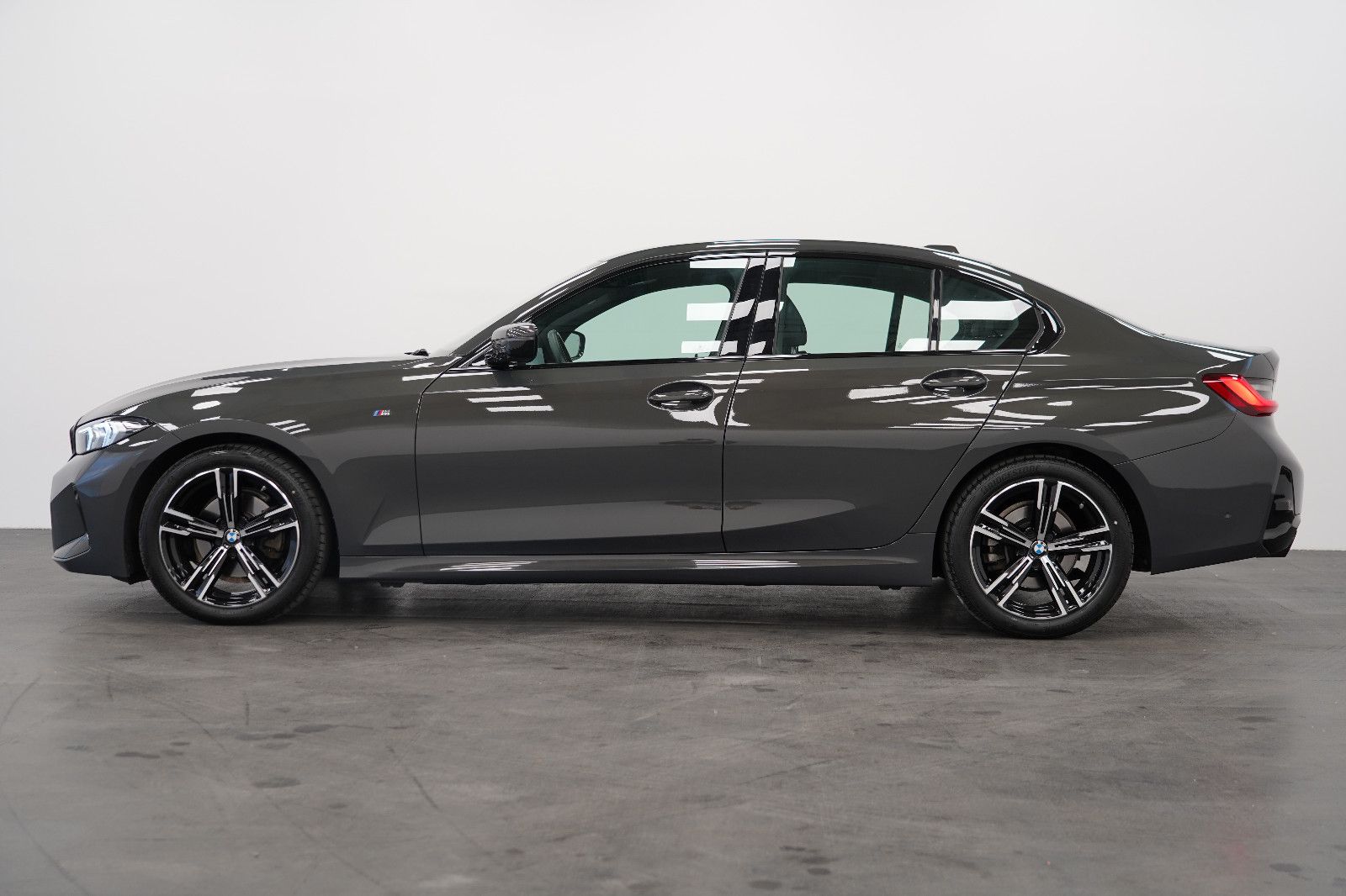 BMW 320d xDrive M Sport - Samsaru's Car Outlet