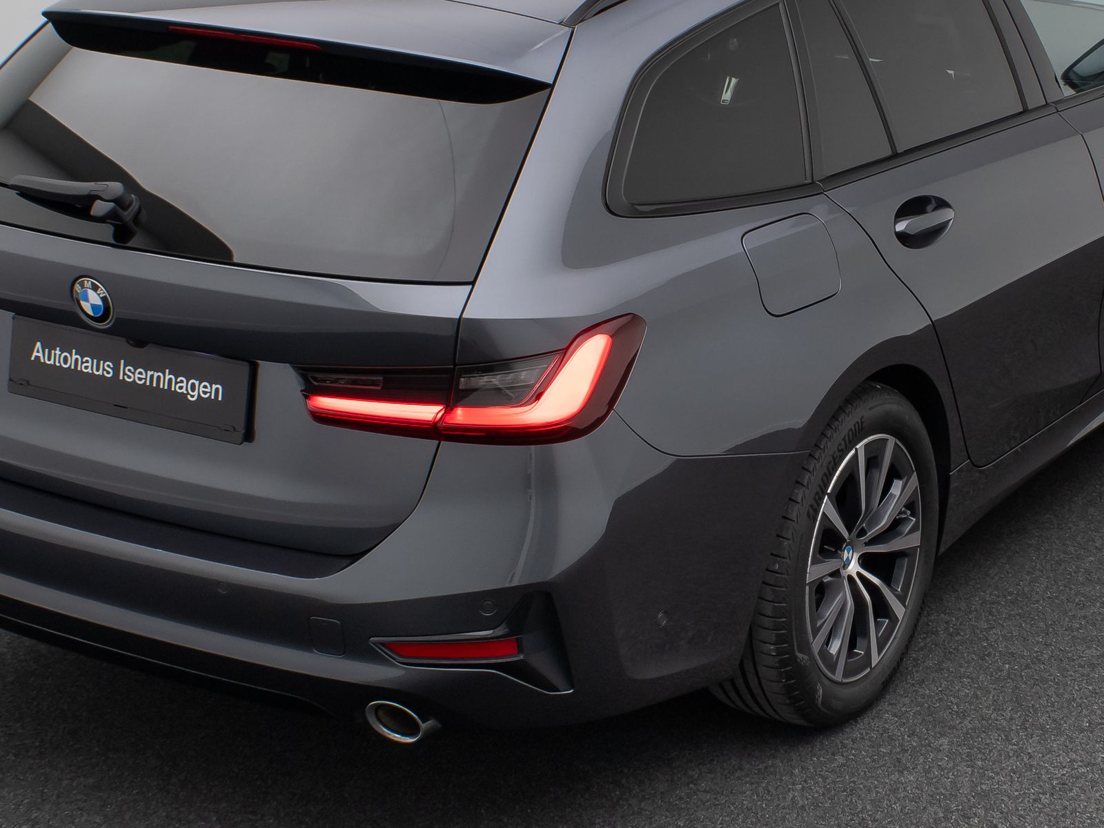 BMW 320d Sport Line - Samsaru's Car Outlet