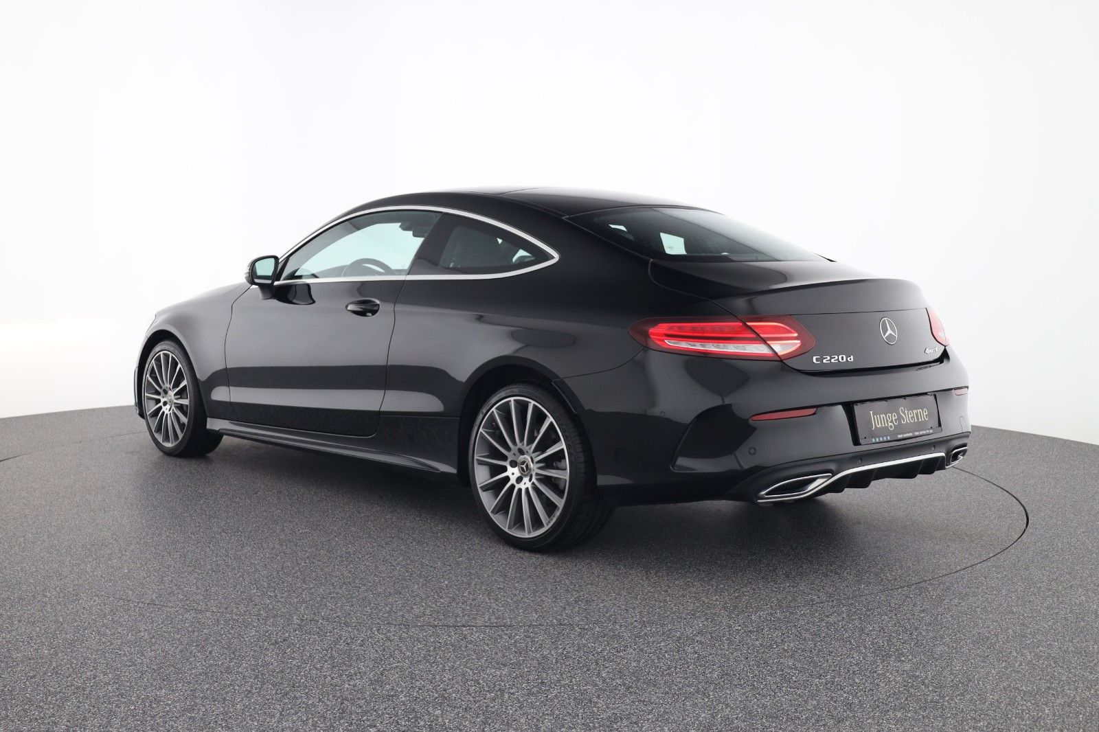 Mercedes-Benz C 220 4MATIC Coupé AMG Line - Samsaru's Car Outlet