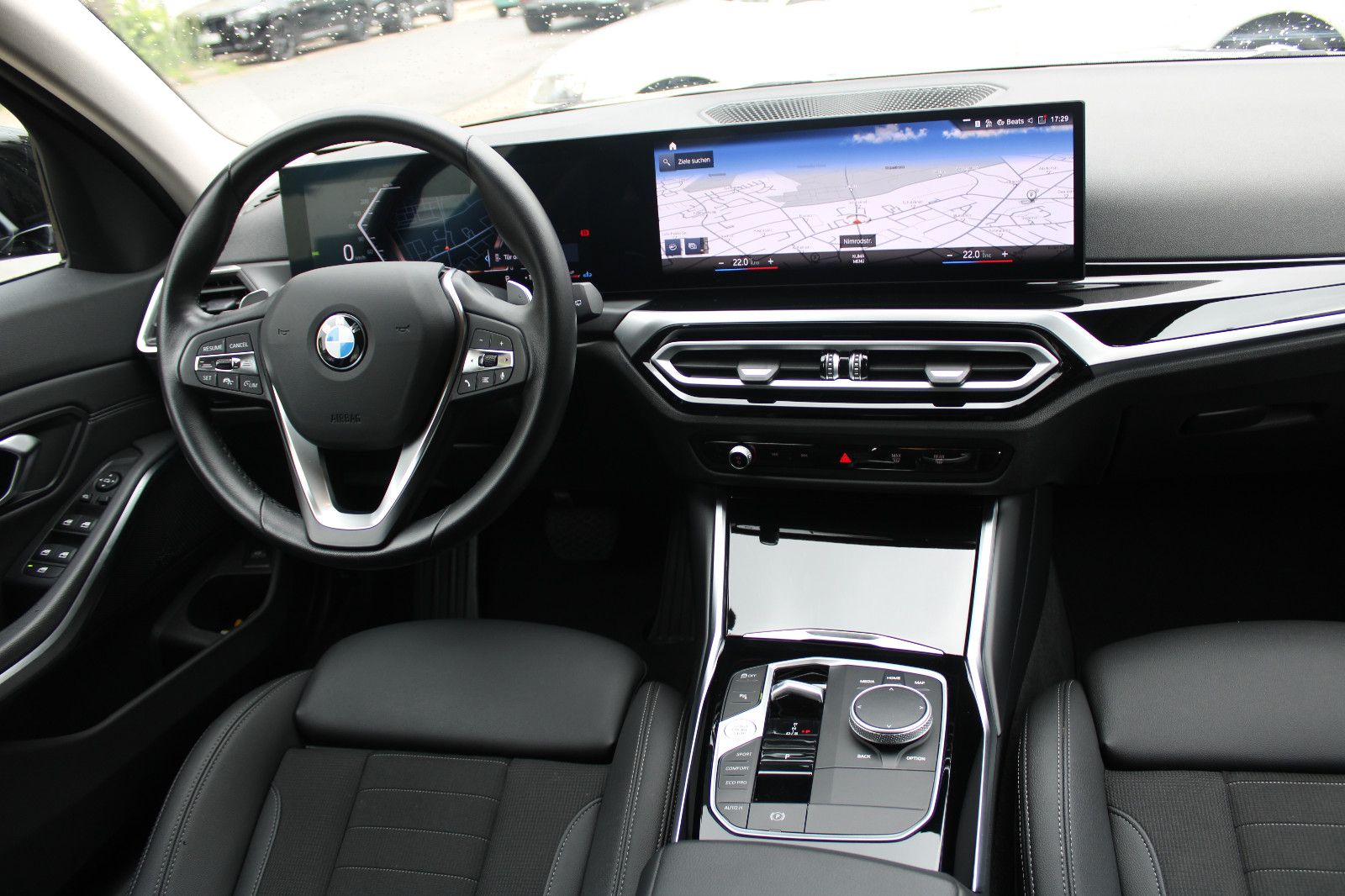BMW 320dA Touring - Samsaru's Car Outlet