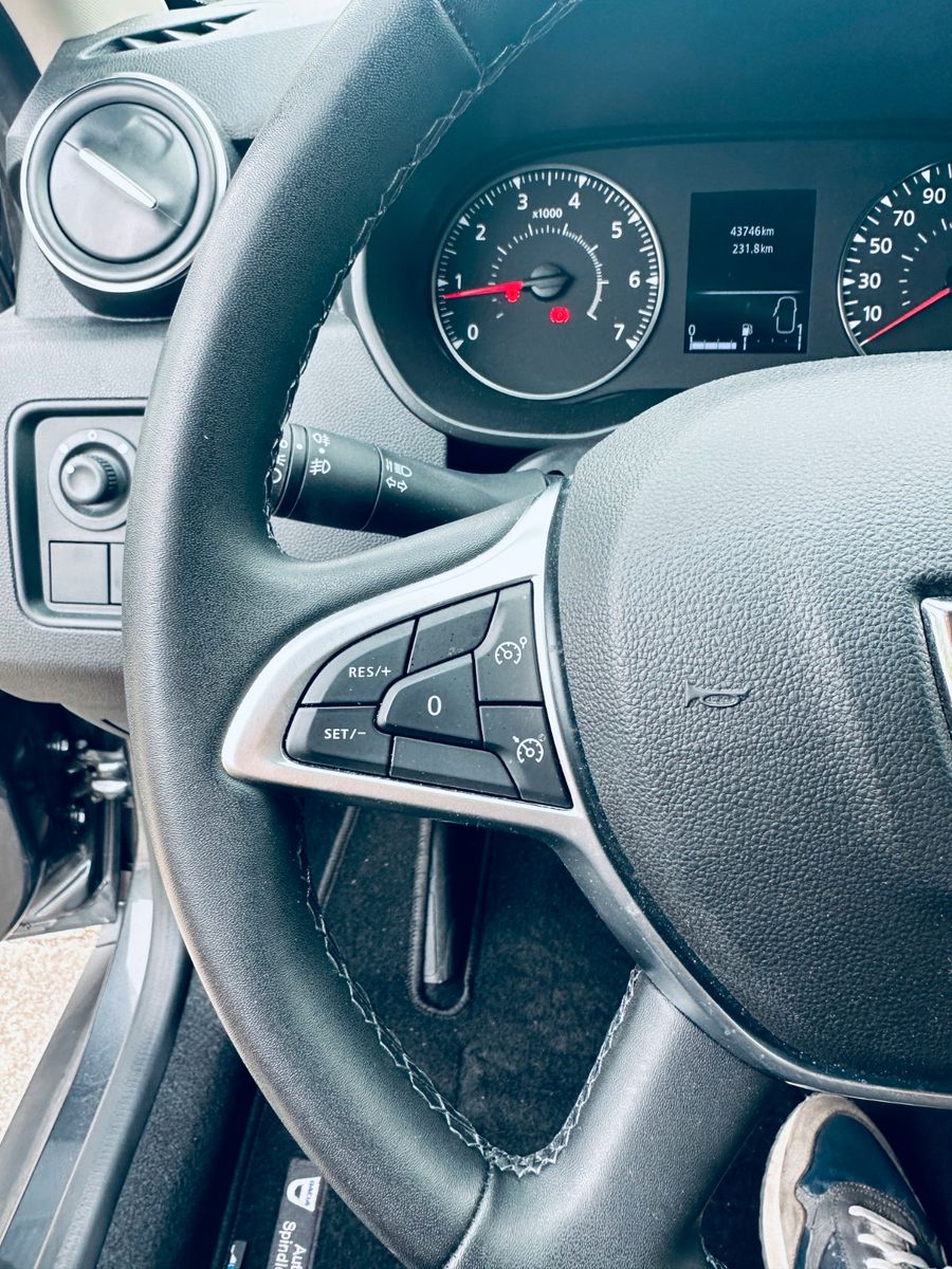 Dacia Duster Prestige 4WD - Samsaru's Car Outlet