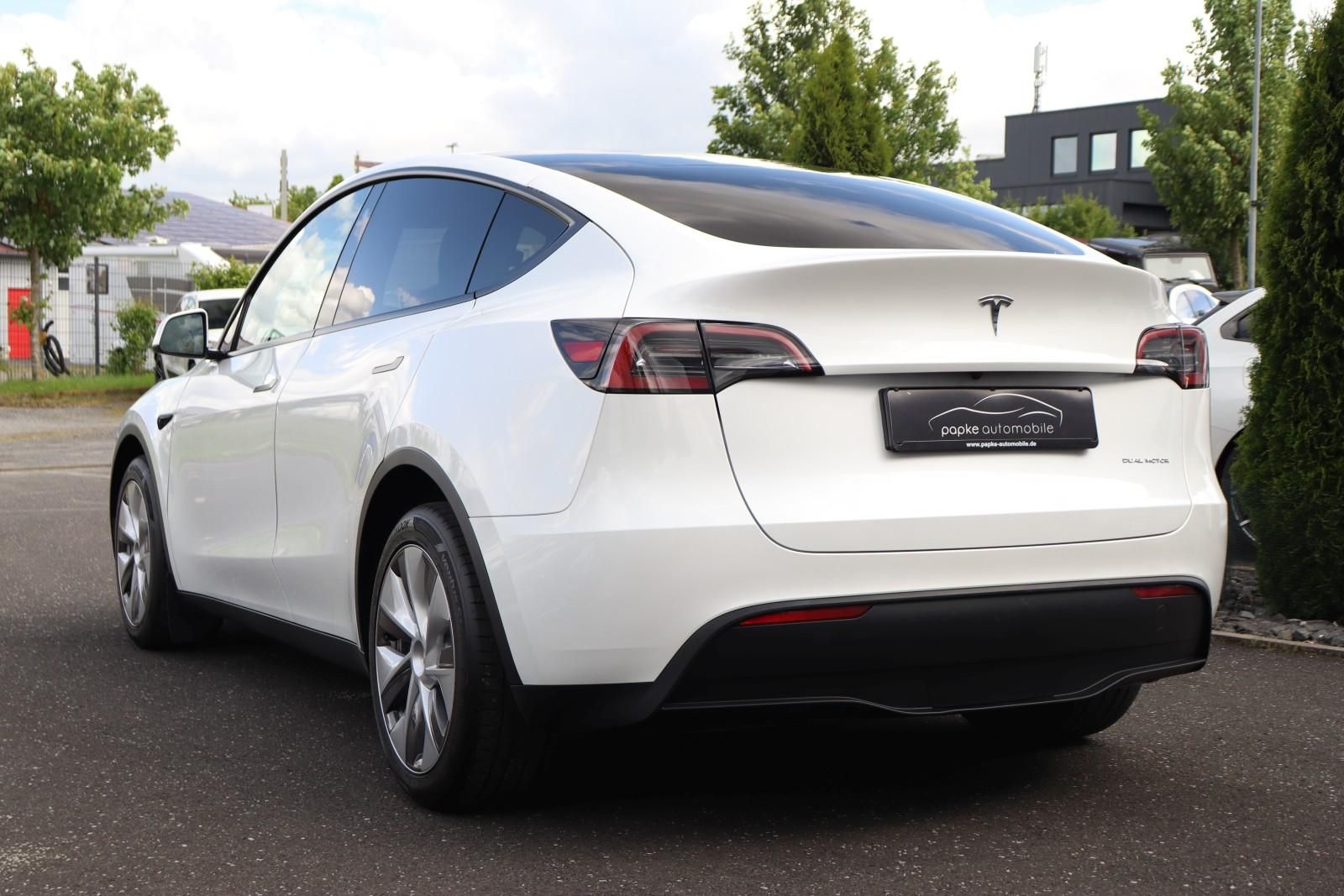 Tesla Model Y Long Range AWD +1.HAND+AHK+MWST+92,2%SOH