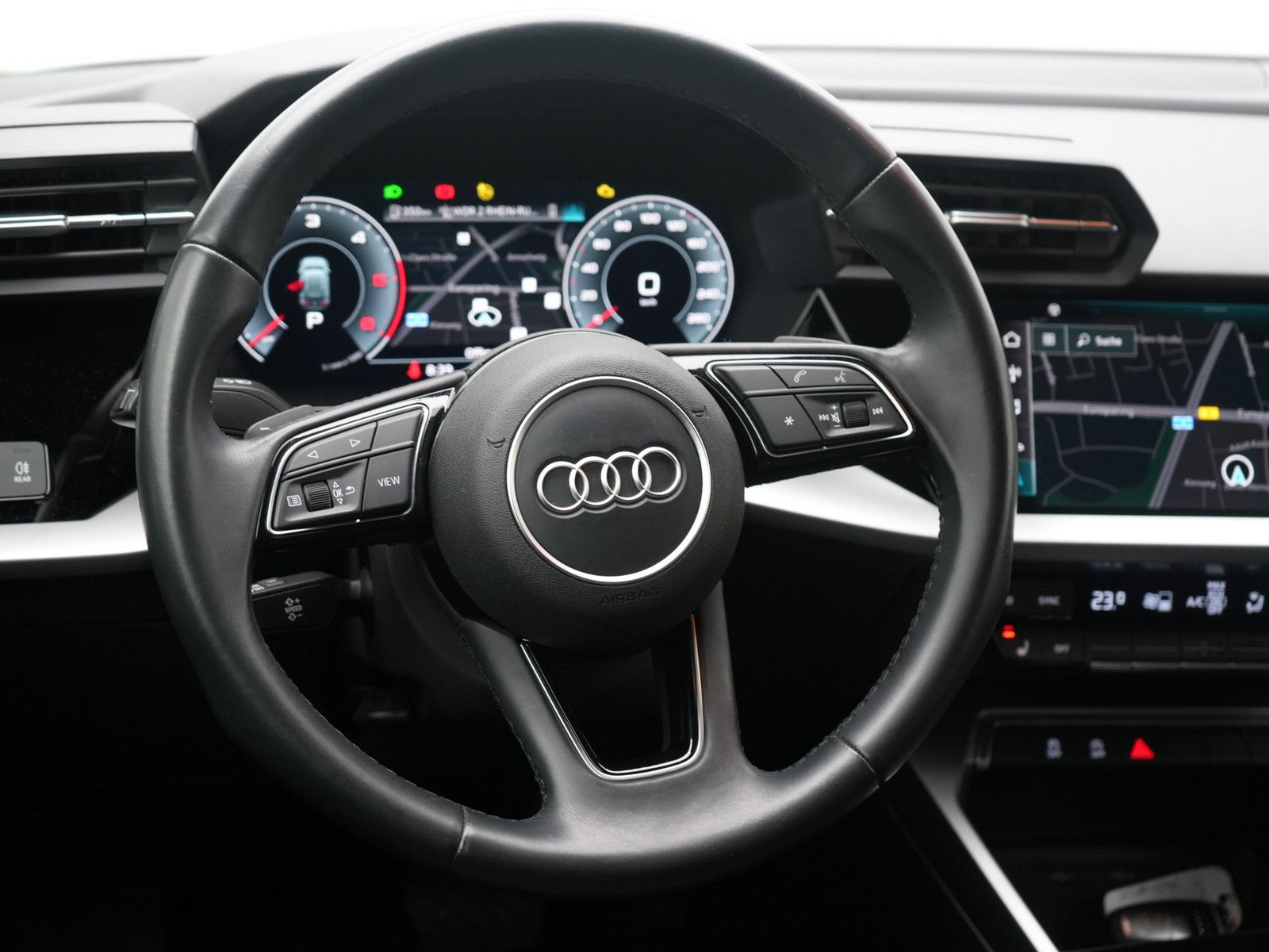 Audi A3 S-TRON AHK NAVI STANDHZ SHZ