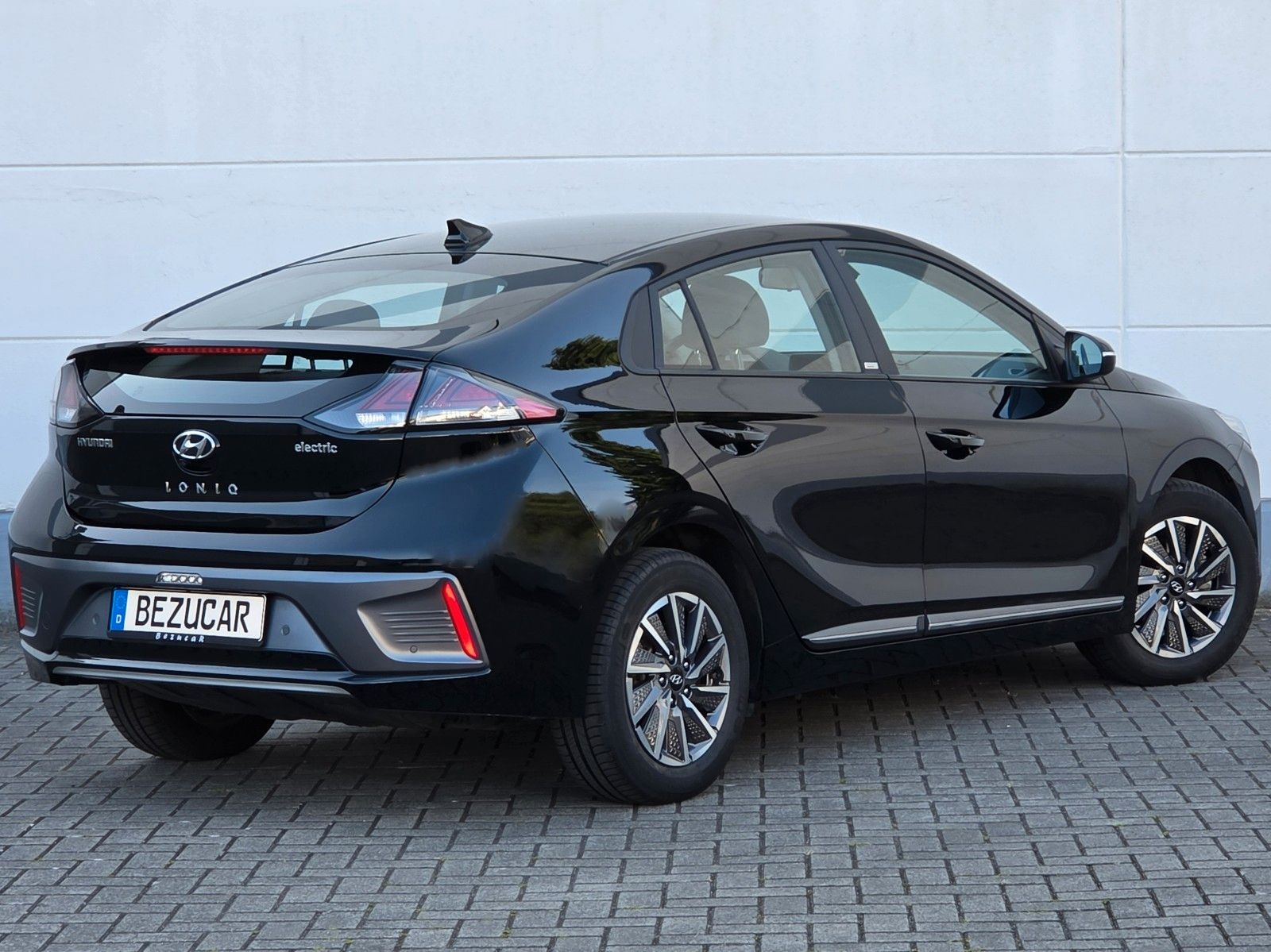 Hyundai IONIQ Elektro - Samsaru's Car Outlet