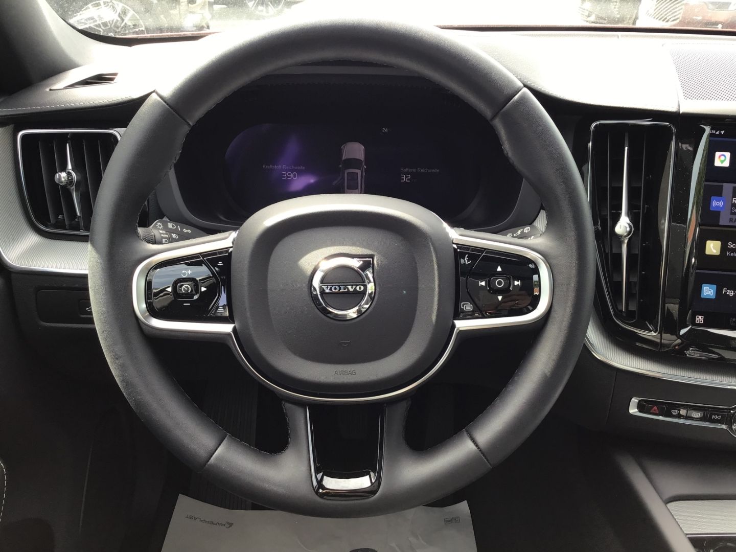 Volvo XC60 T8 Ultimate Dark AWD Stdhzg. AHK 360° Cam