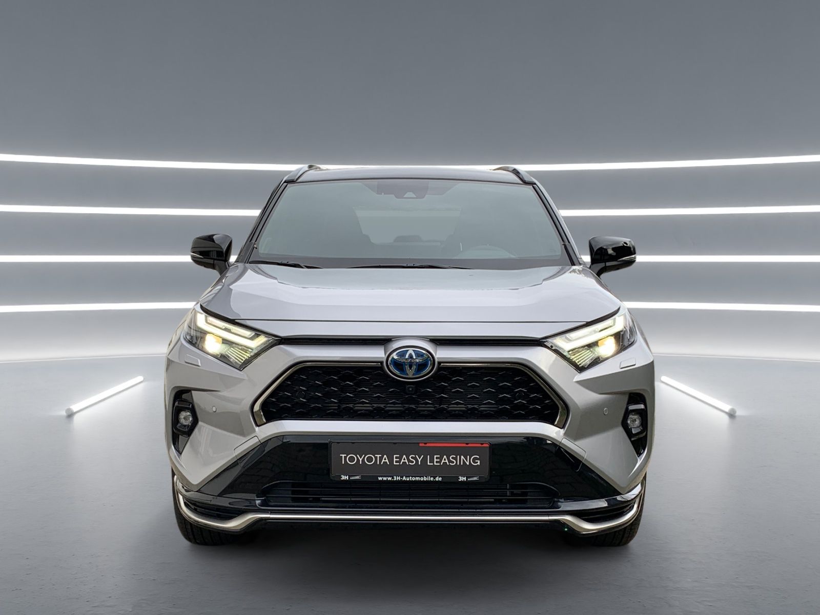 Toyota RAV4 Plug-in Hybrid Style - Samsaru's Car Outlet
