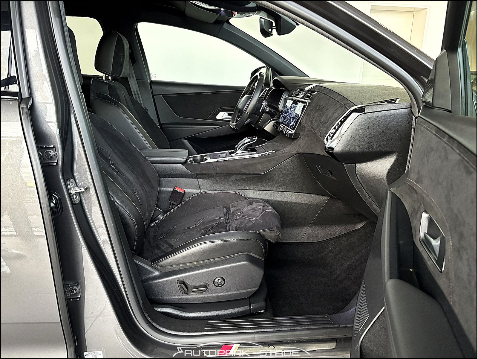 DS Automobiles DS7 PerformanceLine+ 1.5 BlueHDI Mem Kam LED Ass