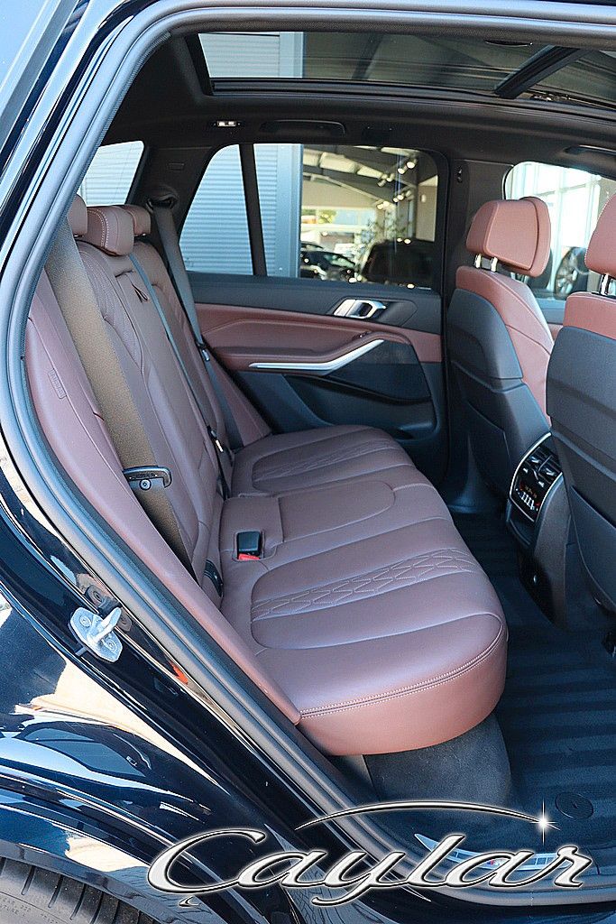BMW X5 45e M SPORT LASER SITZBELÜFTUNG PANO AHK 22"