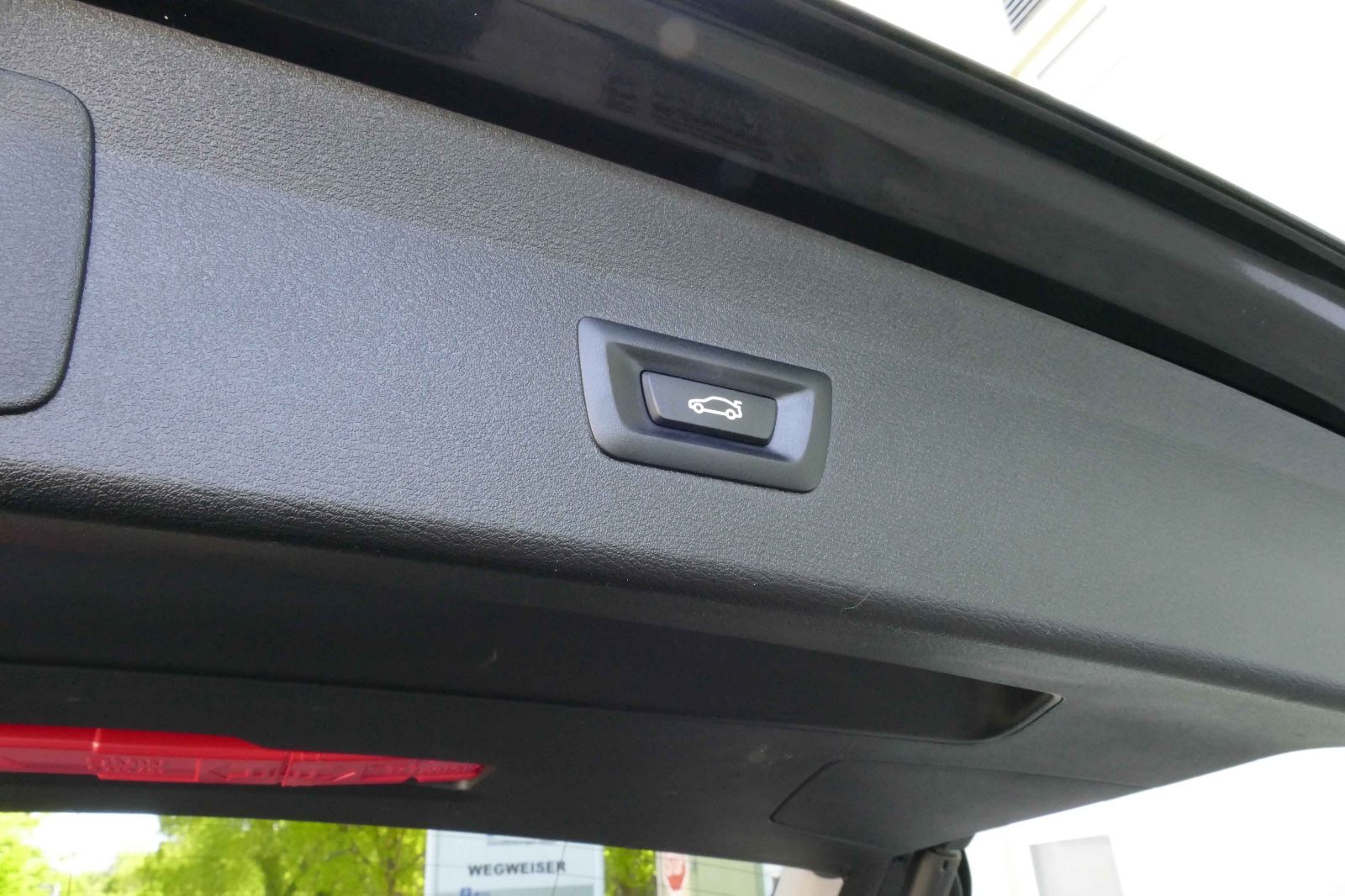 BMW X1 xDrive 20i Advantage - Samsaru's Car Outlet