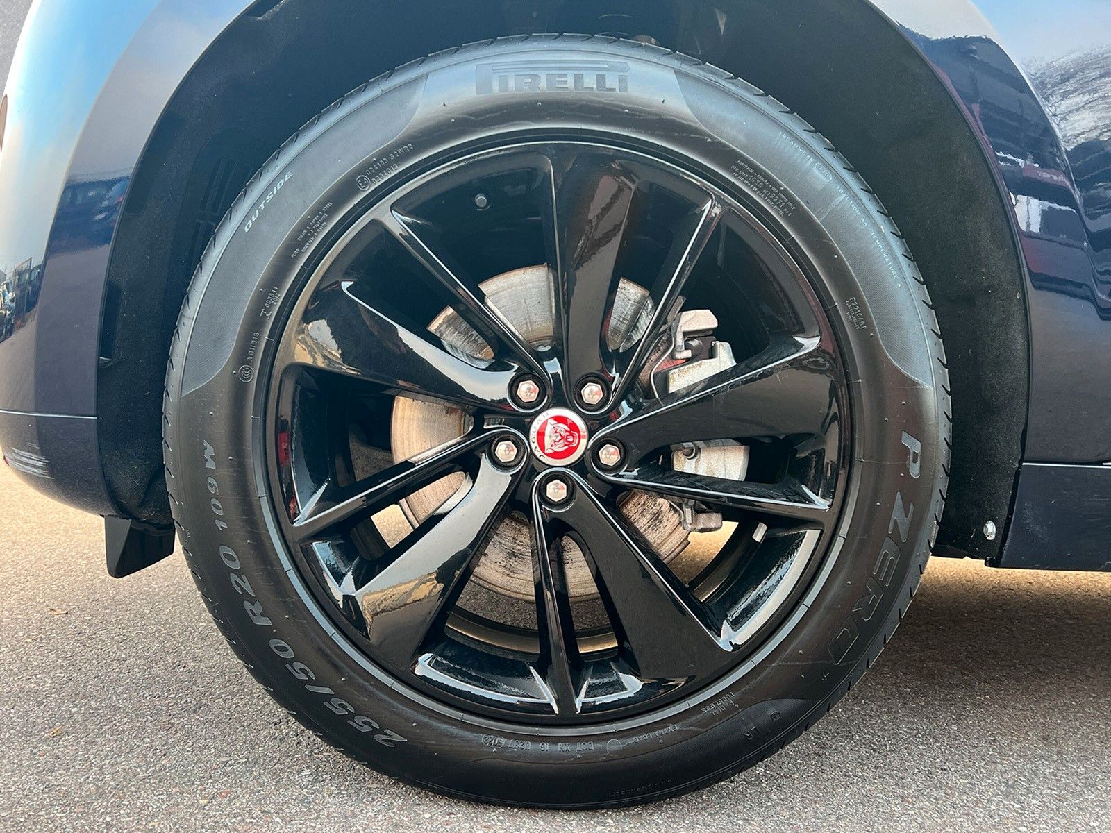 Jaguar F-Pace P250 R-DYNAMIC SE AWD ACC LED 20"
