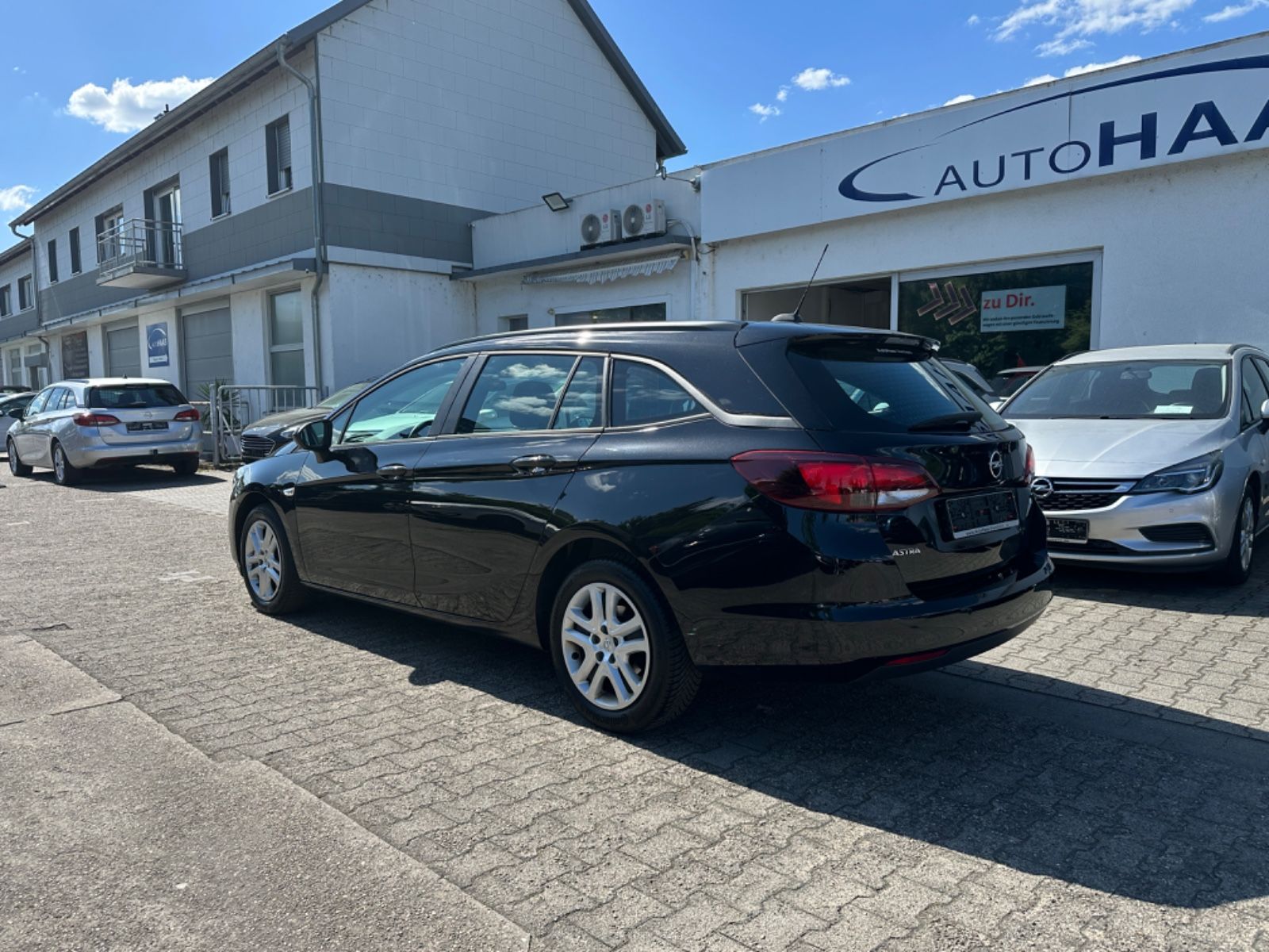 Opel Astra 1.4 Turbo Edition - Samsaru's Car Outlet