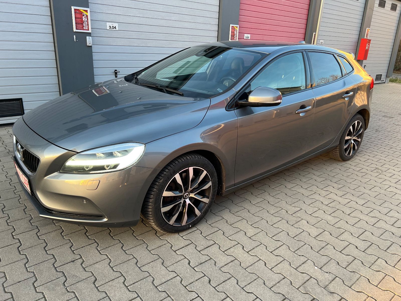 Volvo V40 Linje Svart+Kamera+LED+Tempomat+Start-Stop