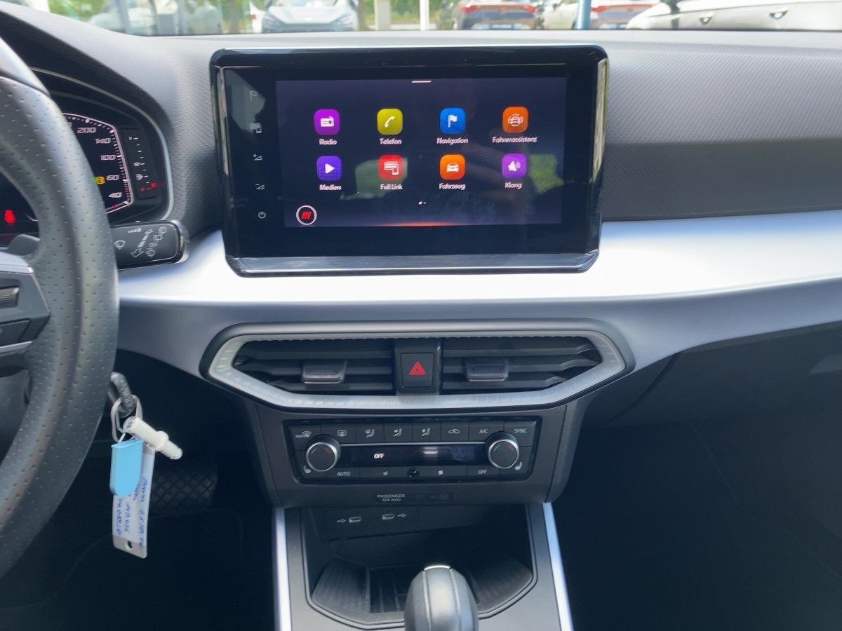 Seat Arona 1.5 TSI DSG FR Navi LED SHZ ACC PDC