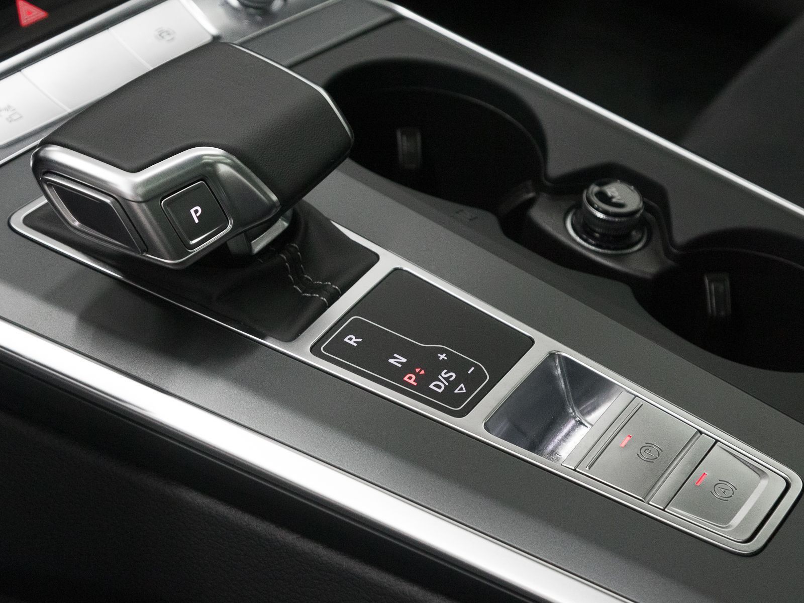 Audi A6 Avant 40 TDI Q S LINE - Samsaru's Car Outlet