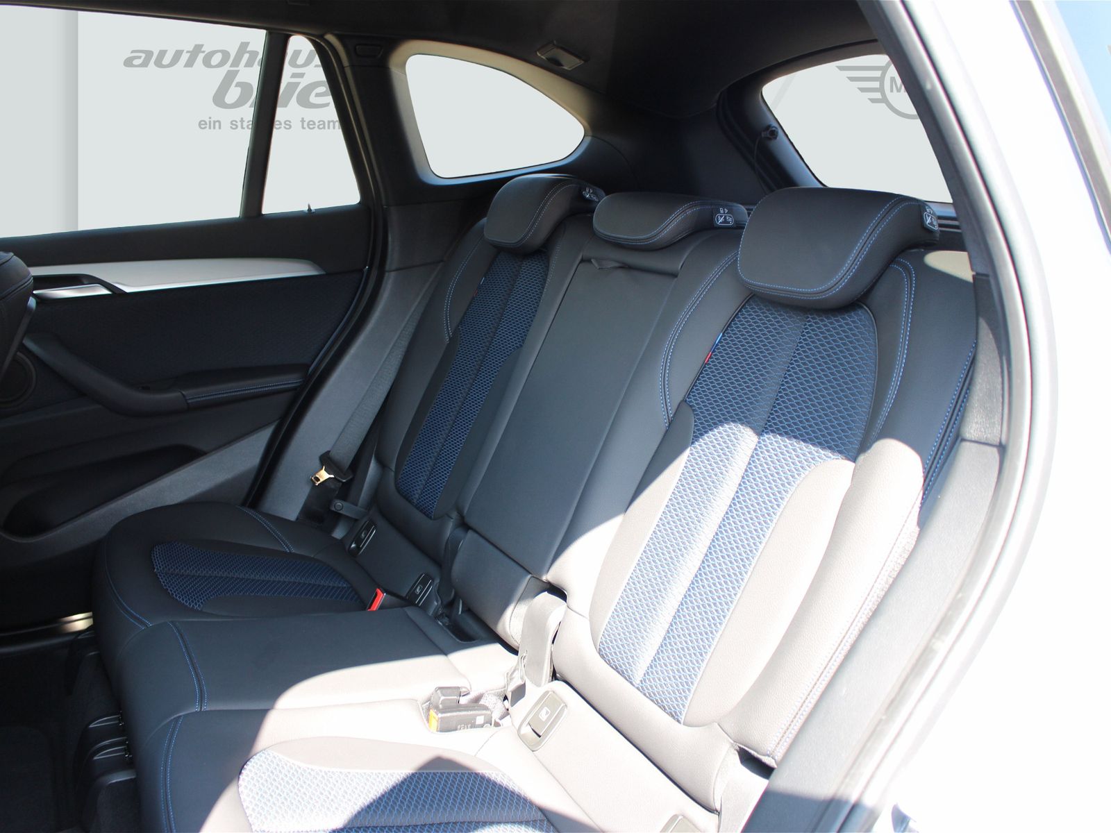 BMW X1 xDrive20i M Sport - Samsaru's Car Outlet
