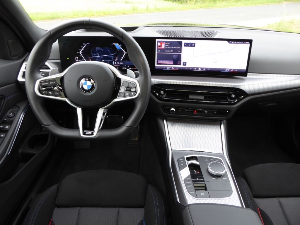 BMW 320 d xDrive Touring M Sport Head Up adapt. LED