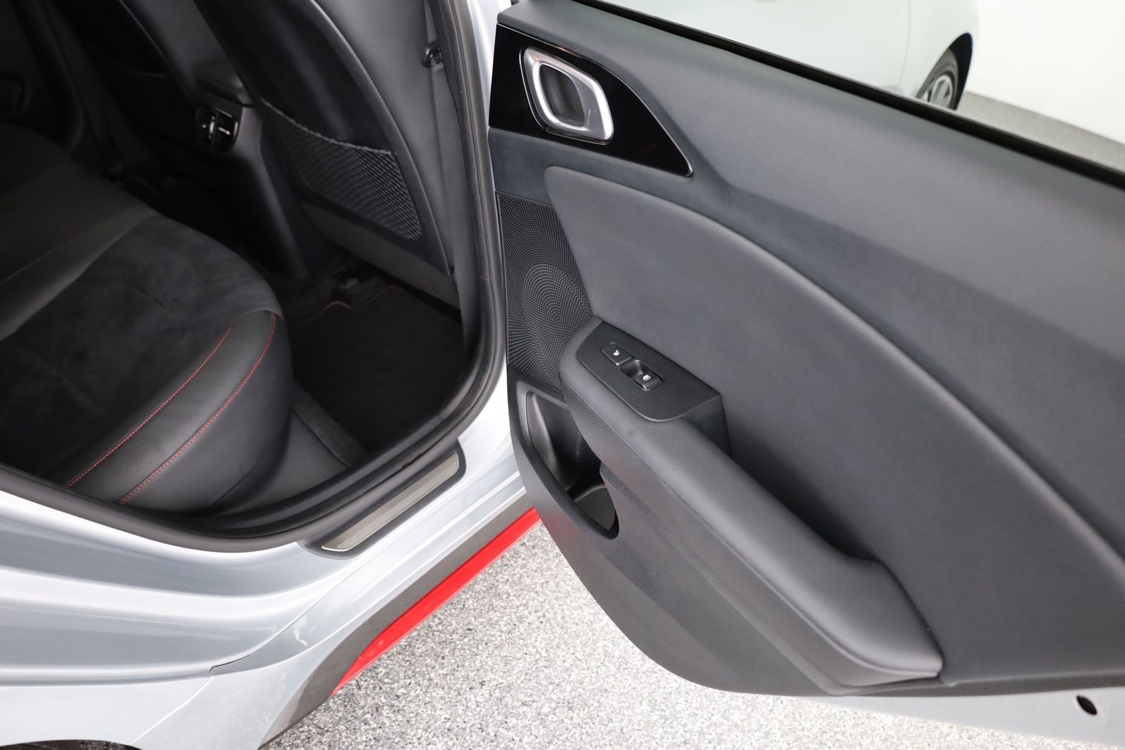 Kia ProCeed 1.6 T-GDI GT - Samsaru's Car Outlet
