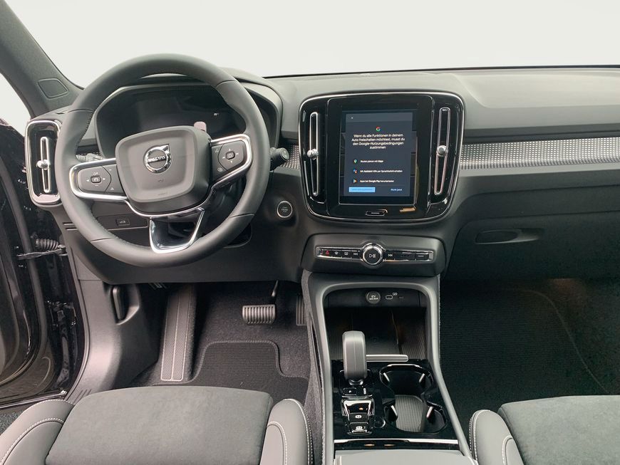 Volvo XC40 B4 B DKG Ultra Dark