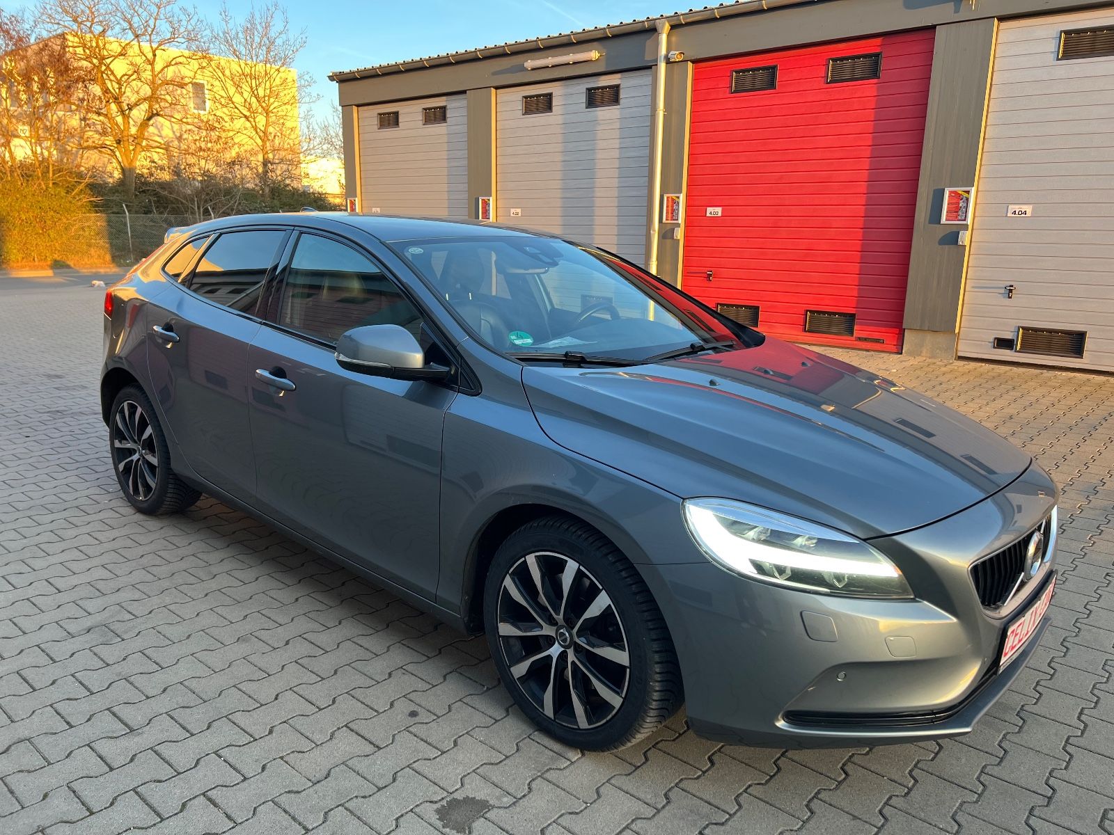 Volvo V40 Linje Svart+Kamera+LED+Tempomat+Start-Stop