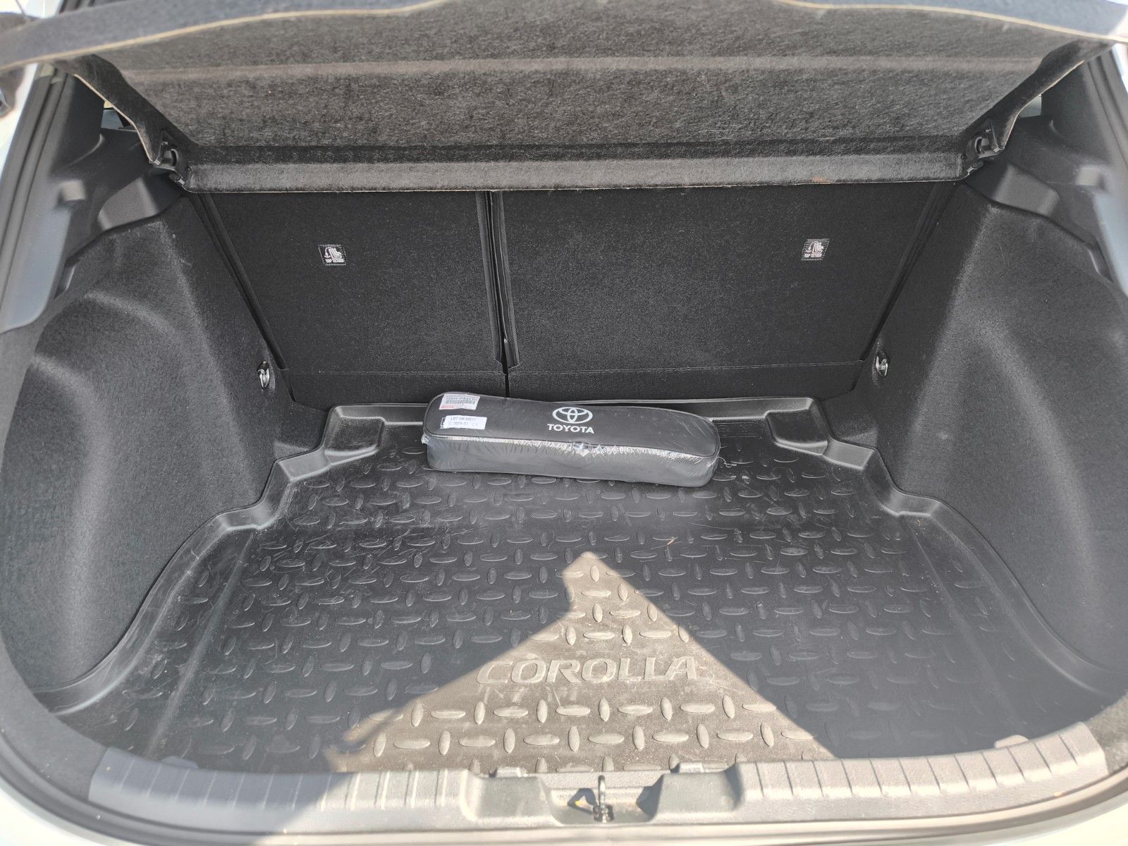 Toyota Corolla Hybrid - Samsaru's Car Outlet