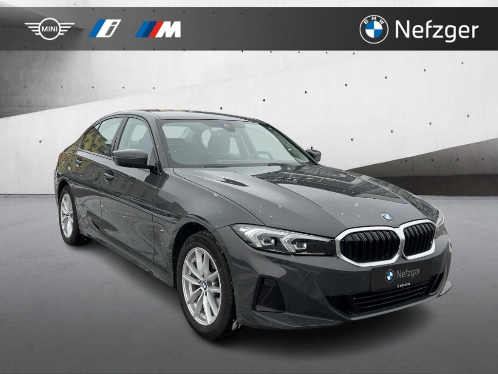 BMW 320 i xDrive Limousine Park-Assistenzsystem