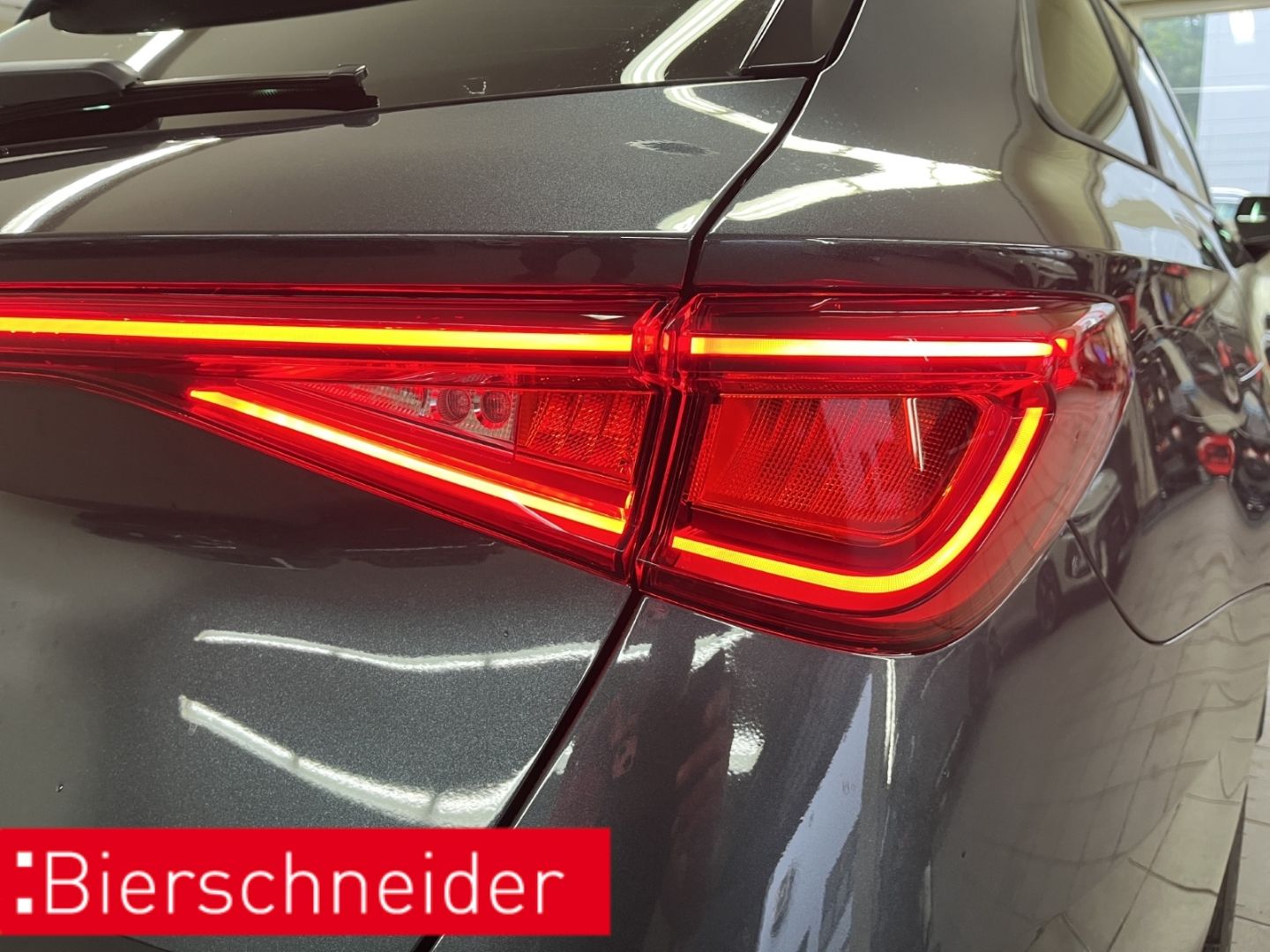 Seat Leon SP 1.5 eTSI DSG Style AHK MATRIX REAR VIEW