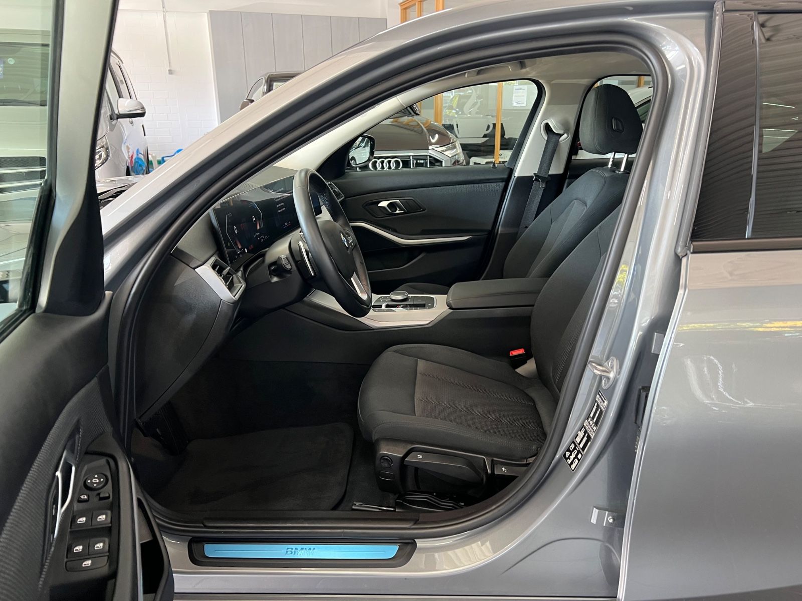 BMW 320d Lim. x Drive AHK+Driving Assist