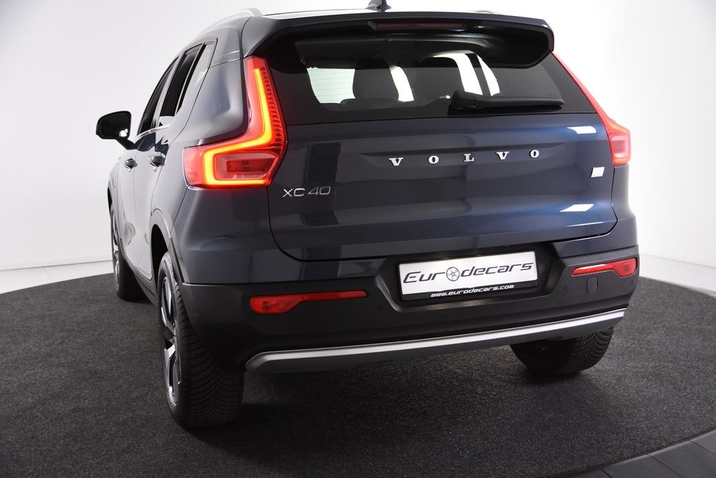 Volvo XC40 T4 Recharge Inscription - Samsaru's Car Outlet
