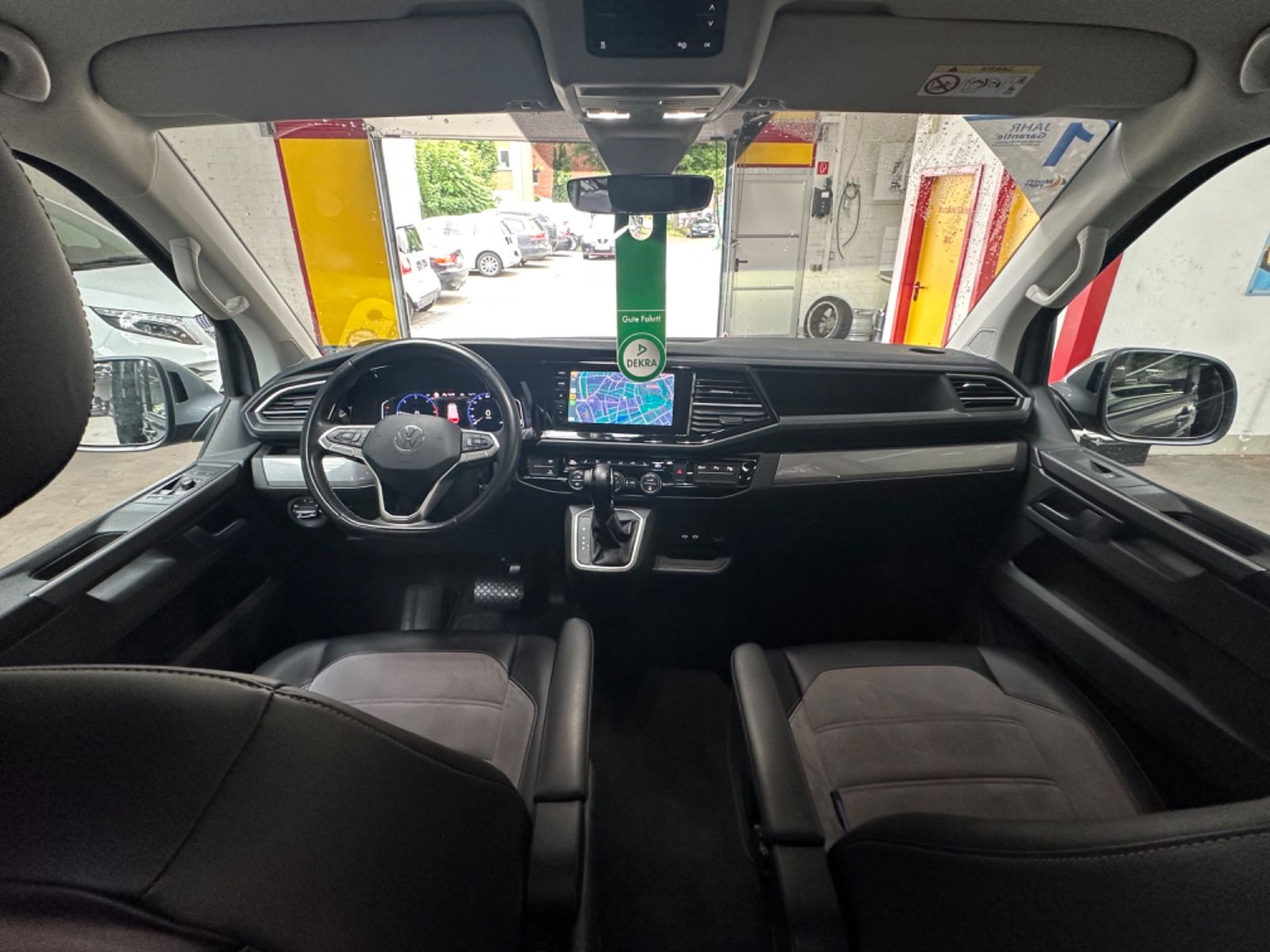 Volkswagen T6.1 MULTIVAN - Samsaru's Car Outlet