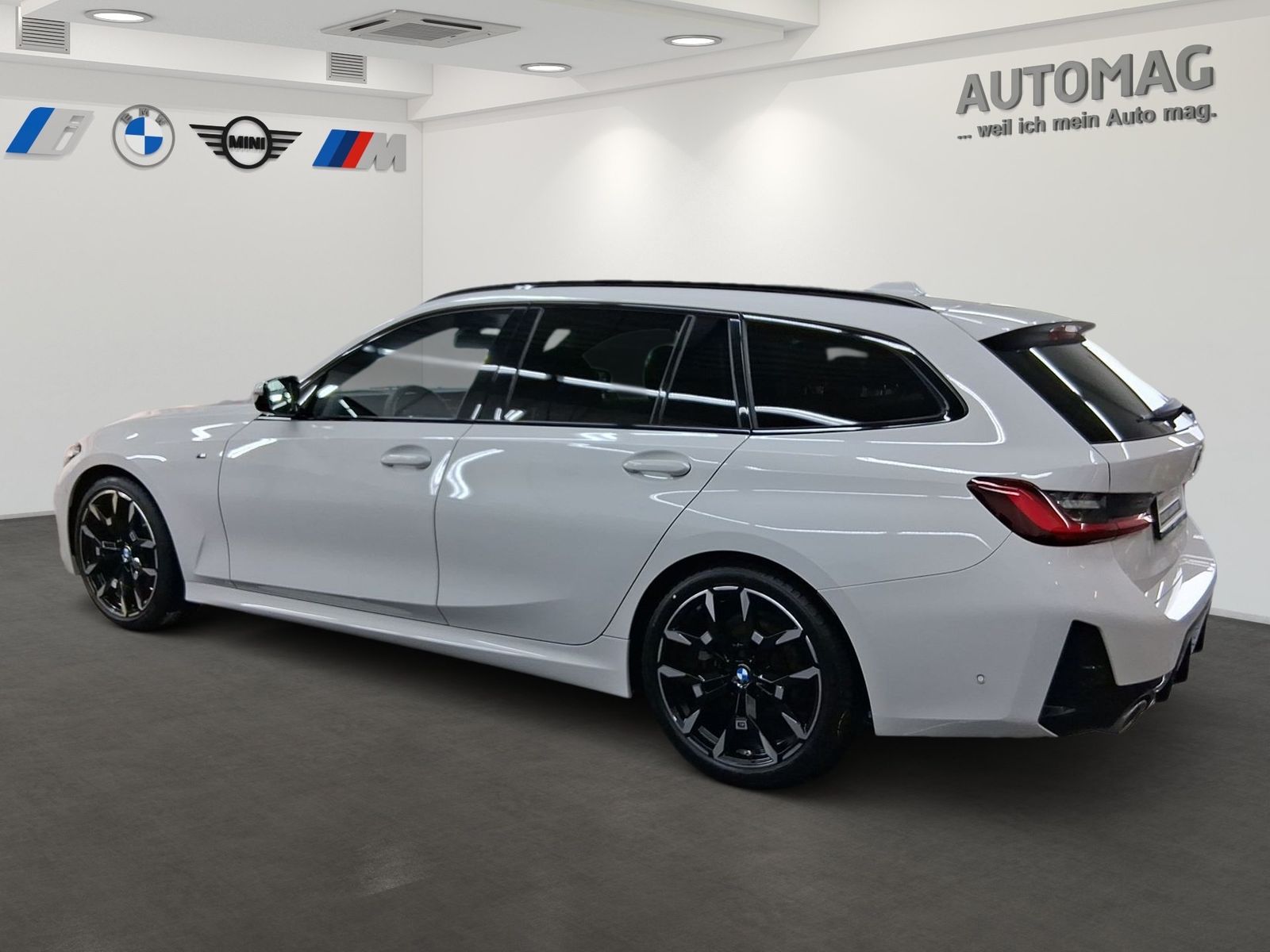 BMW 320i Tour.*M-Sport*DrivAss*ParkAssPlus*AktivGesc
